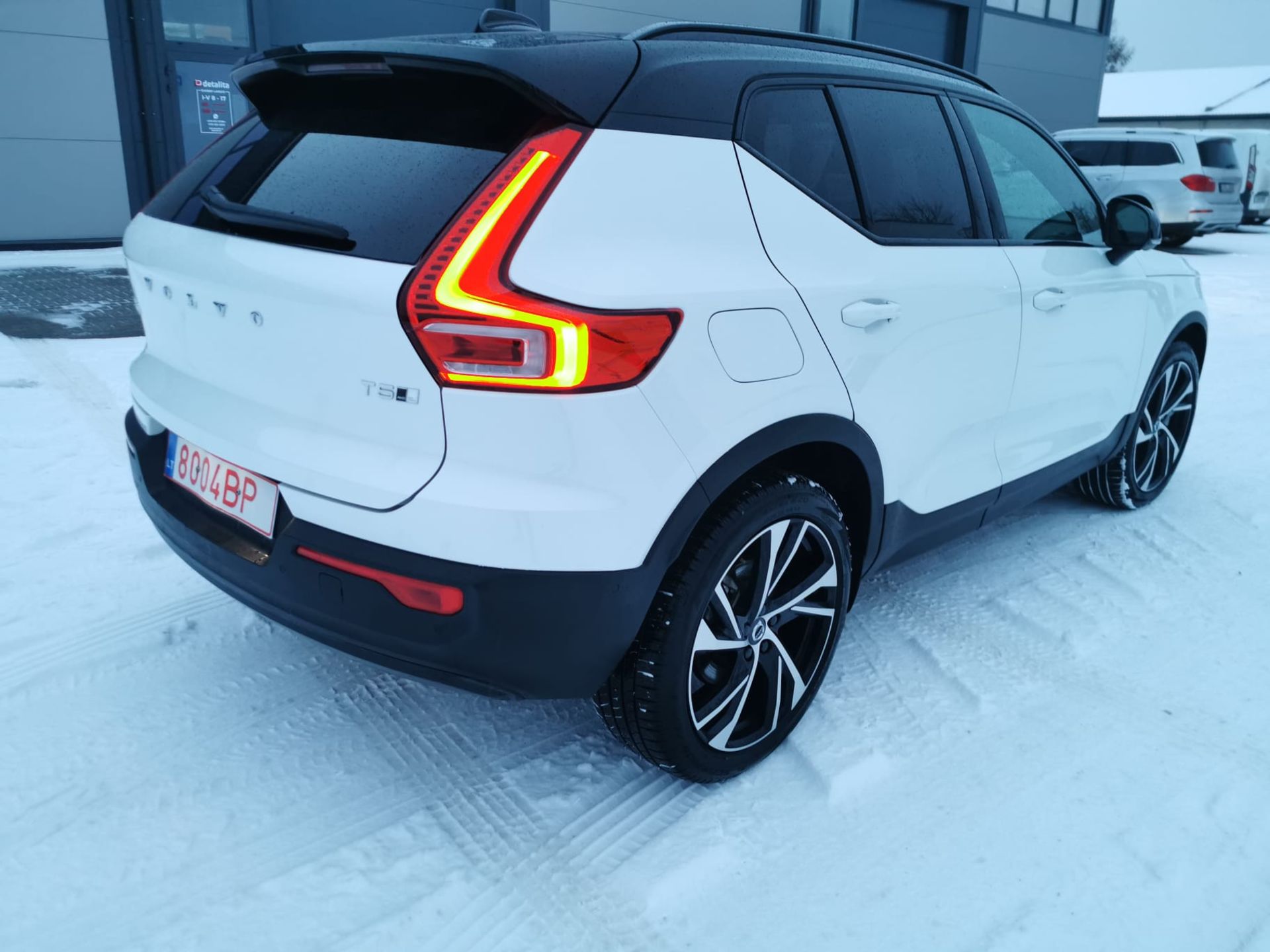 2021 VOLVO XC40 WHITE SUV ESTATE *NO VAT* - Image 12 of 17