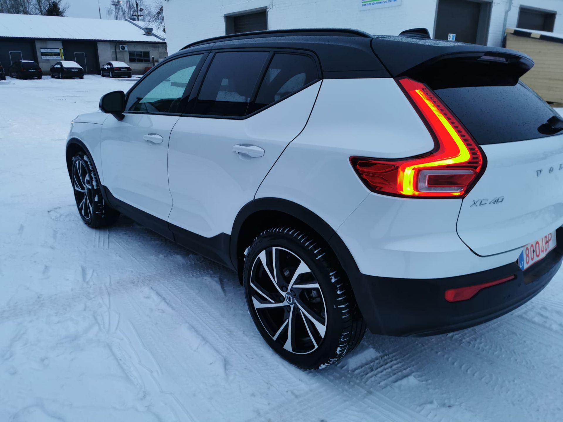 2021 VOLVO XC40 WHITE SUV ESTATE *NO VAT* - Image 11 of 17