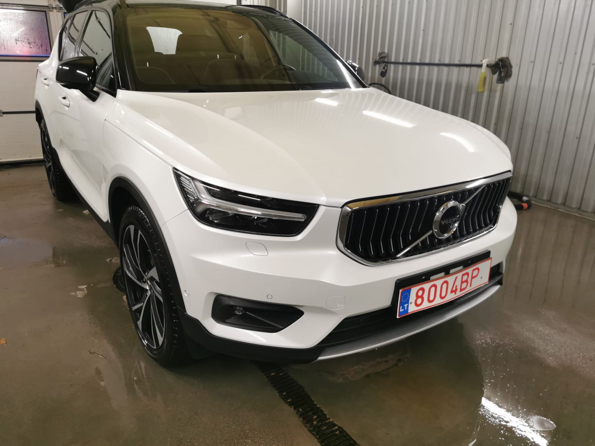 2021 VOLVO XC40 WHITE SUV ESTATE *NO VAT* - Image 4 of 17