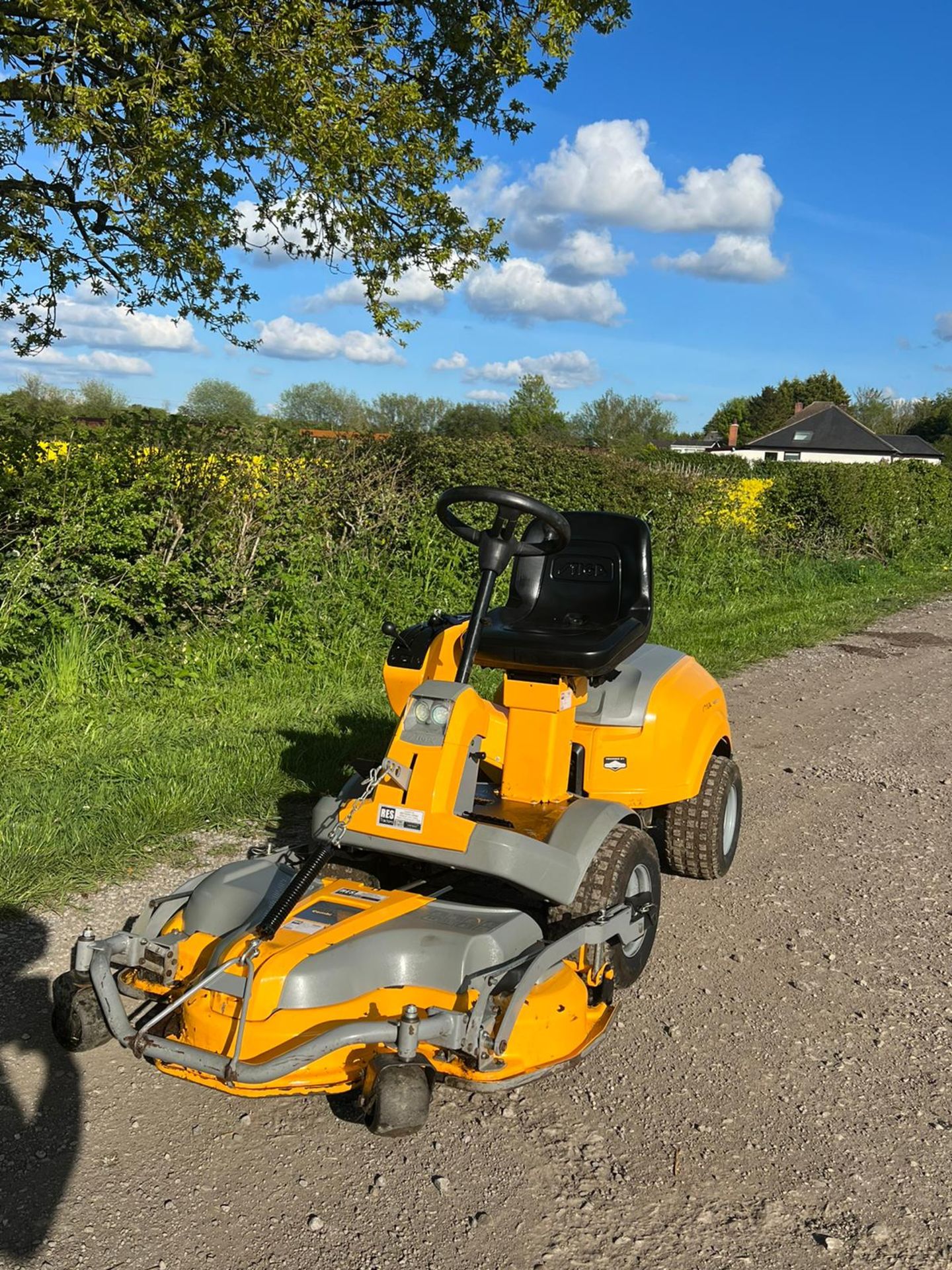 2015 STIGA PARK 520P RIDE ON LAWN MOWER *NO VAT* - Image 2 of 14