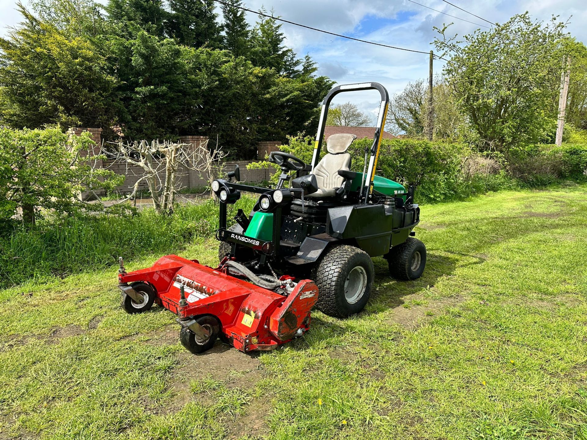 2012 Ransomes HR300 4WD Outfront Ride On Mower With 2015 Trimax 155 Flail Deck *PLUS VAT*