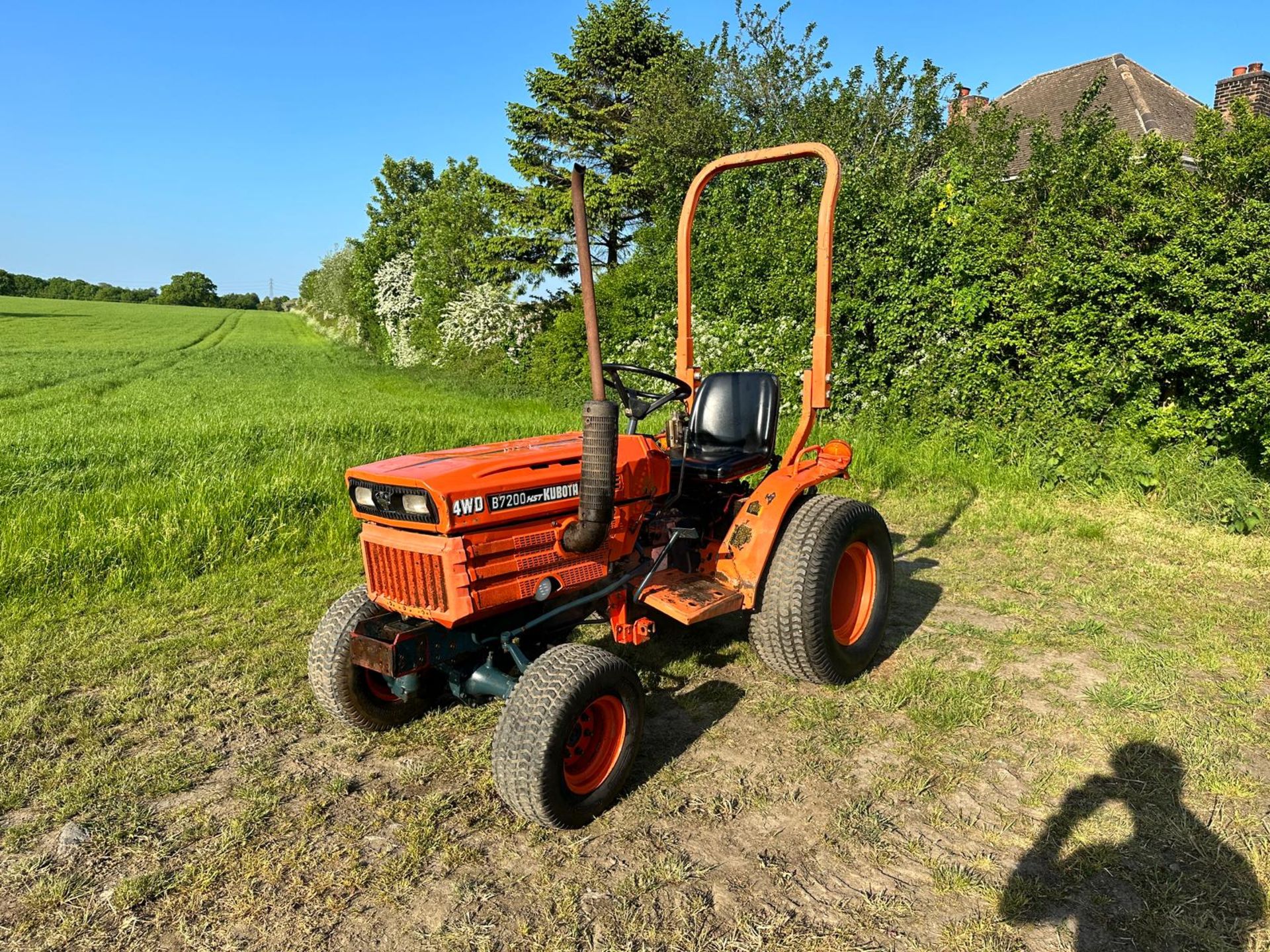 KUBOTA B7200HST 17HP 4WD COMPACT TRACTOR *PLUS VAT* - Image 3 of 14