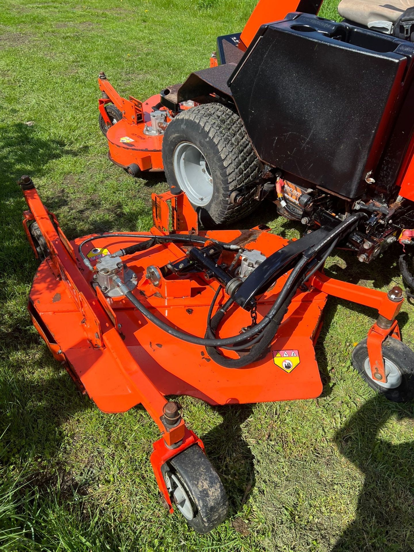 2013 Jacobsen/Ransomes R311T 4WD Diesel Ride On Lawn Mower Batwing Mower *PLUS VAT* - Image 13 of 17