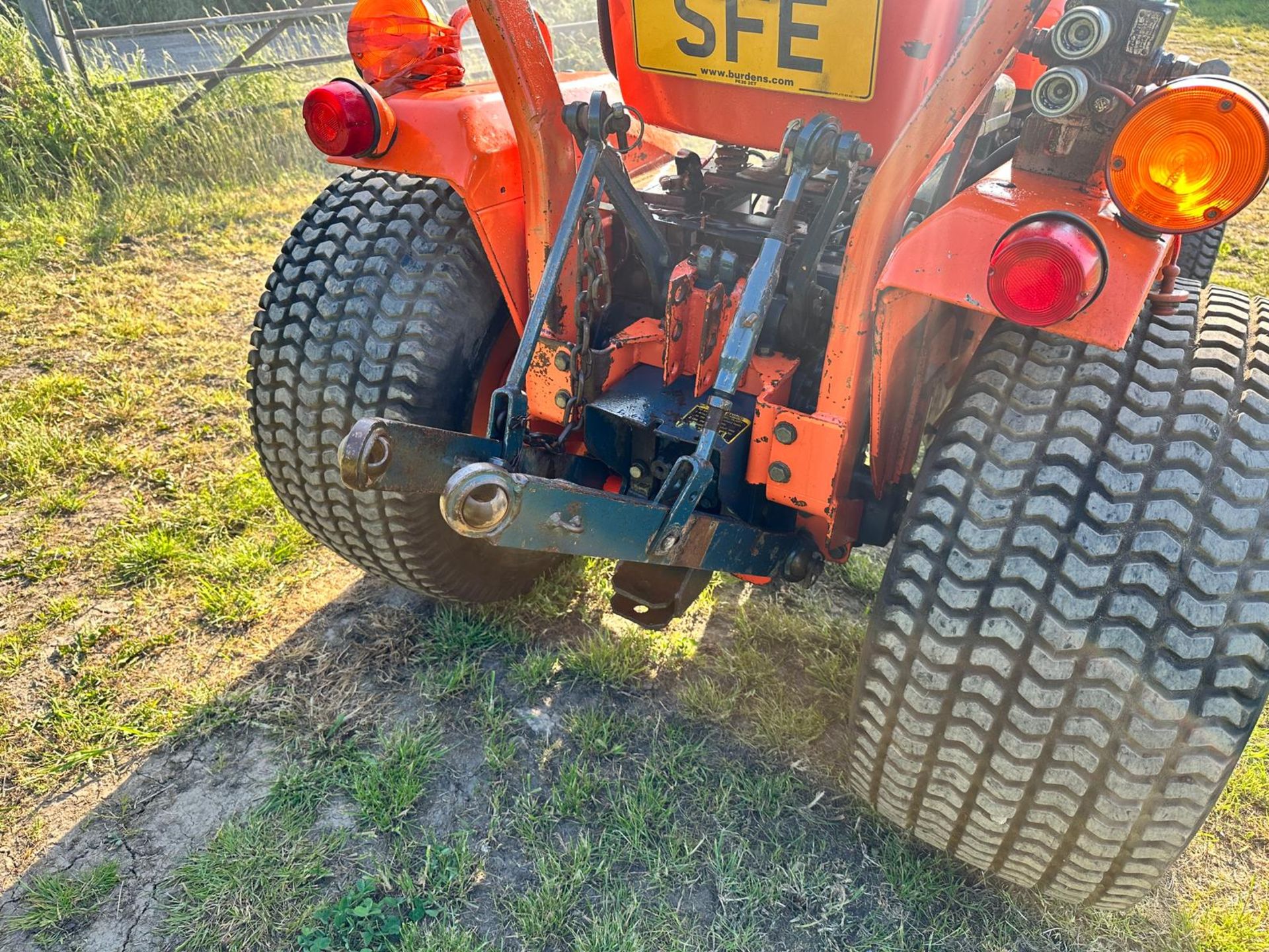 KUBOTA B7200HST 17HP 4WD COMPACT TRACTOR *PLUS VAT* - Image 5 of 14