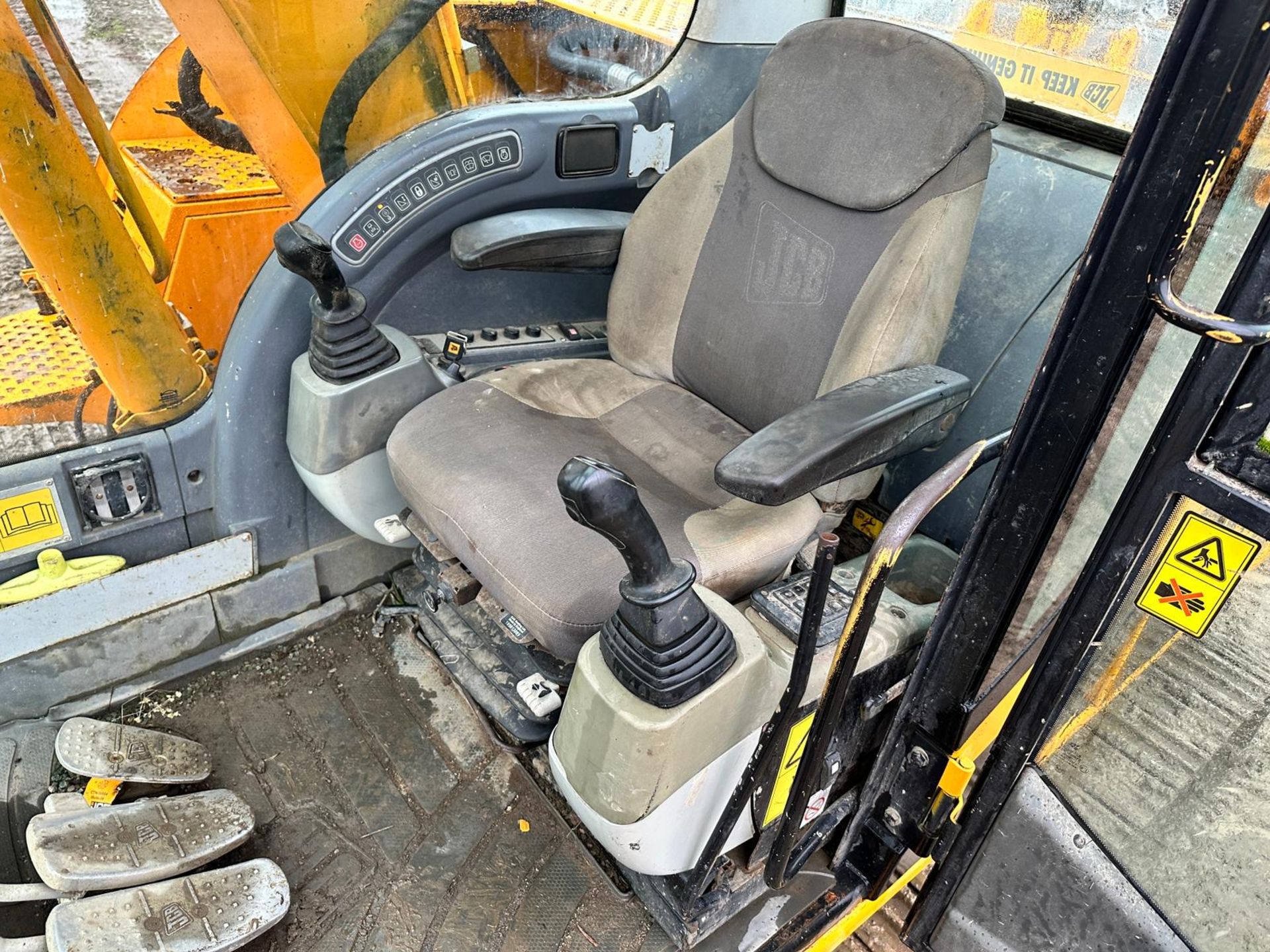 JCB JS130LC 13 Ton Excavator *PLUS VAT* - Image 21 of 25