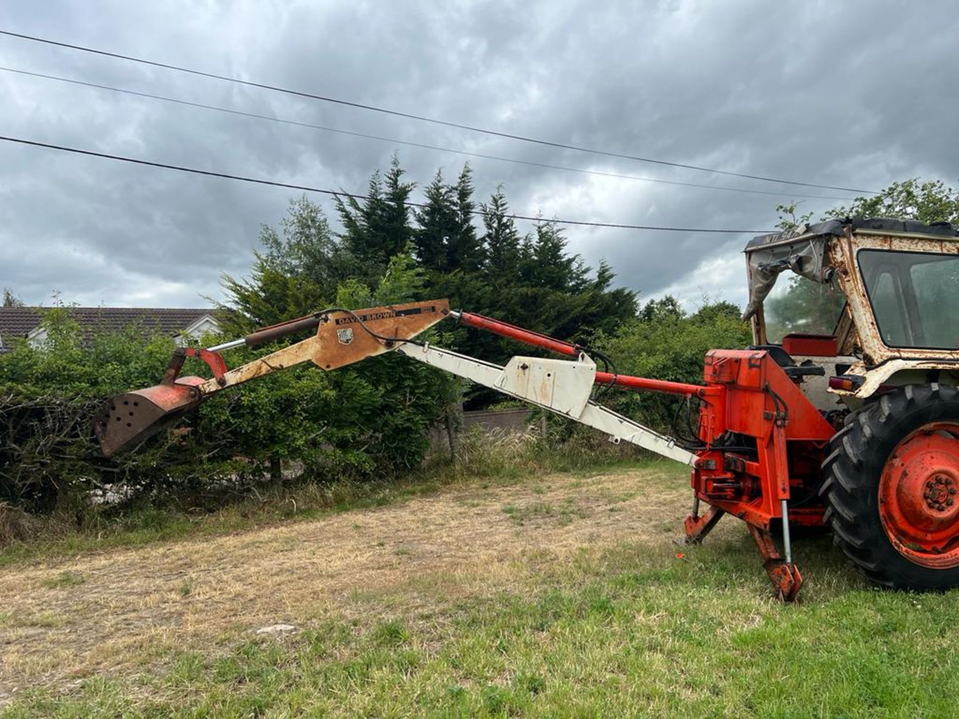 DAVID BROWN 1210 TRACTOR WITH FRONT AND REAR LOADER *PLUS VAT* - Image 6 of 7