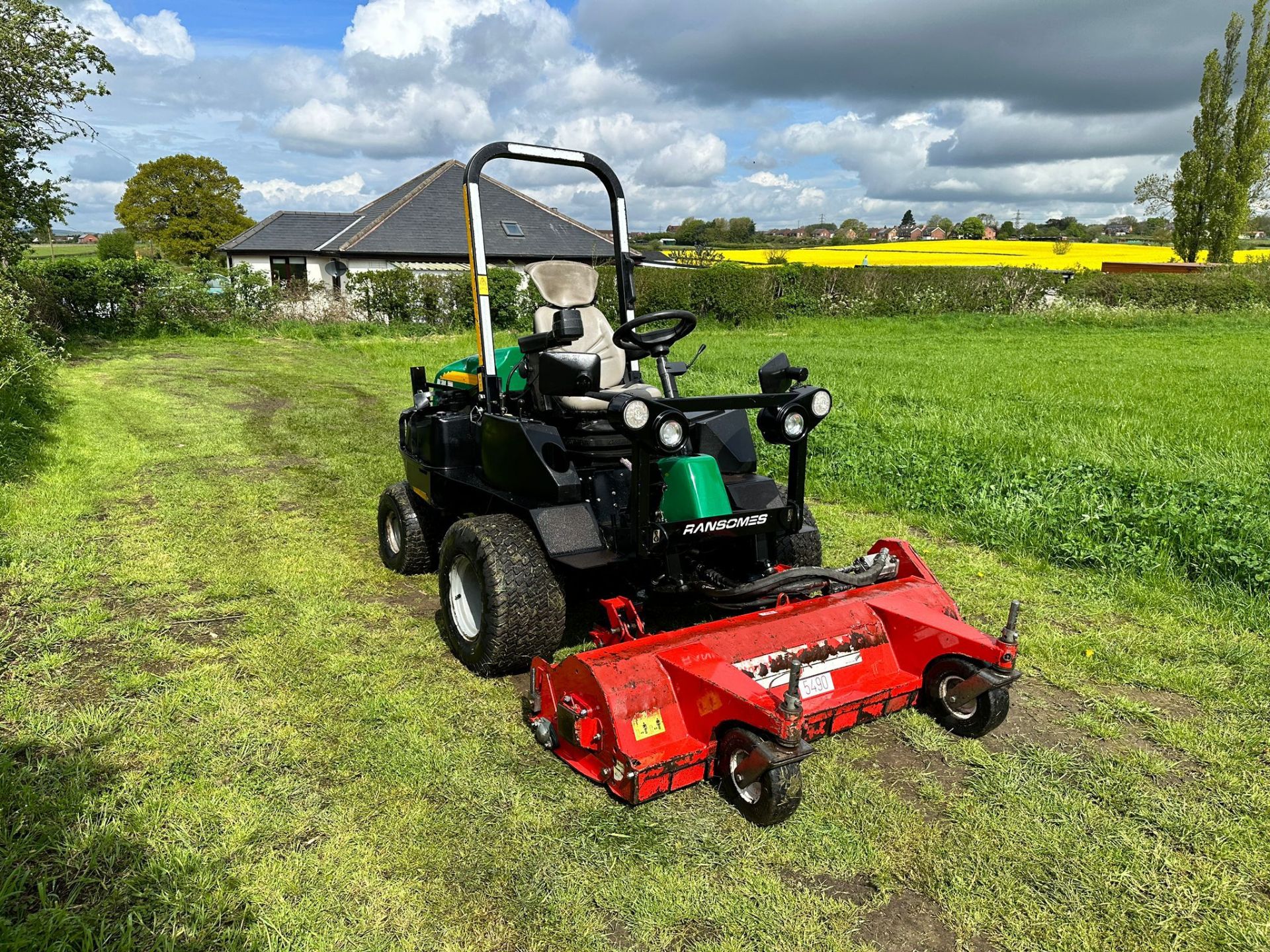 2012 Ransomes HR300 4WD Outfront Ride On Mower With 2015 Trimax 155 Flail Deck *PLUS VAT* - Image 5 of 14