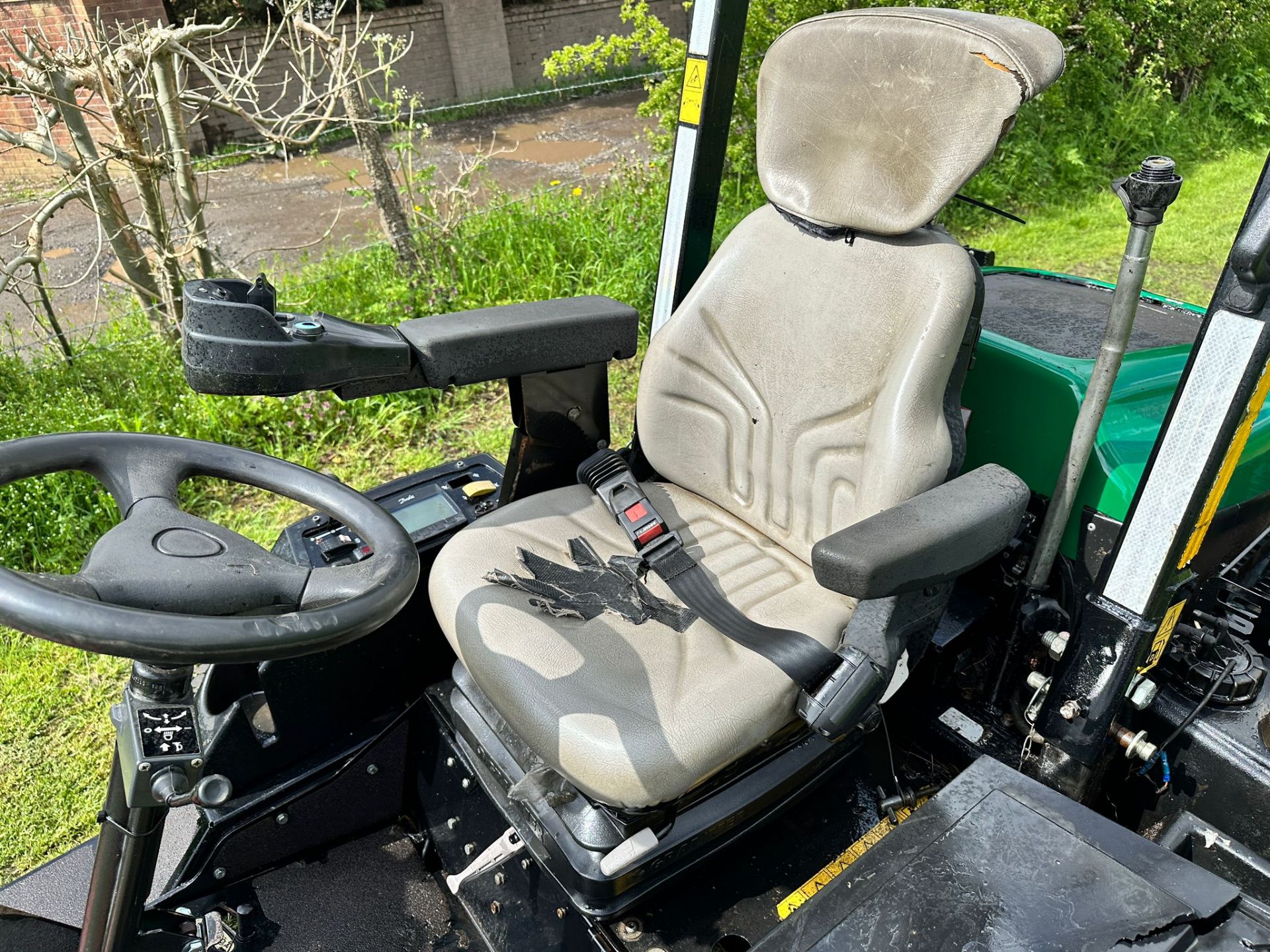 2012 Ransomes HR300 4WD Outfront Ride On Mower With 2015 Trimax 155 Flail Deck *PLUS VAT* - Image 12 of 14