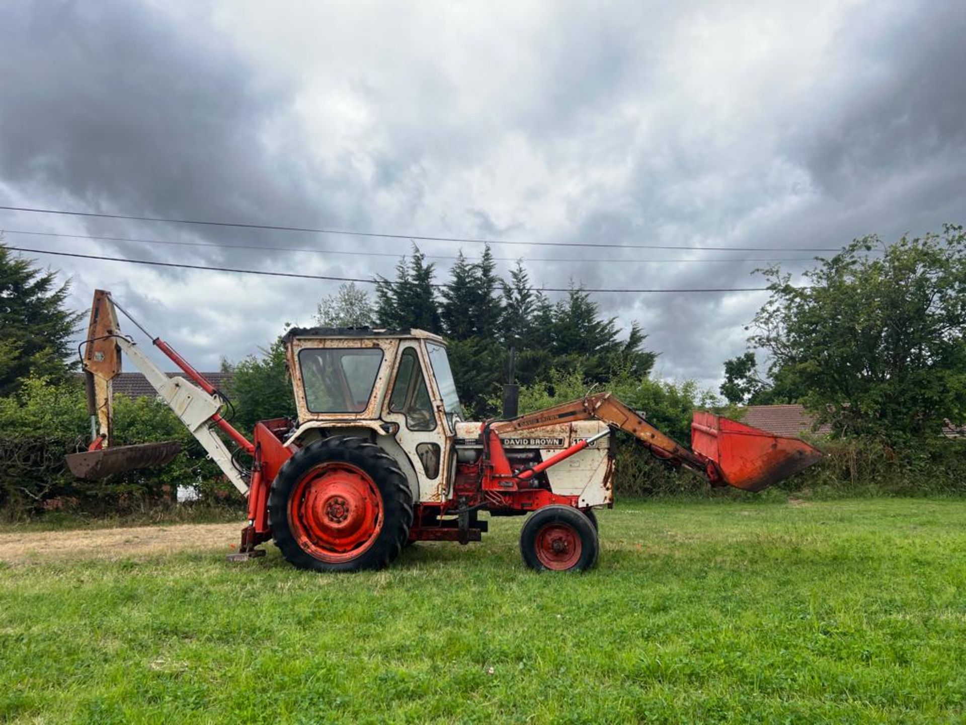 DAVID BROWN 1210 TRACTOR WITH FRONT AND REAR LOADER *PLUS VAT* - Image 2 of 7