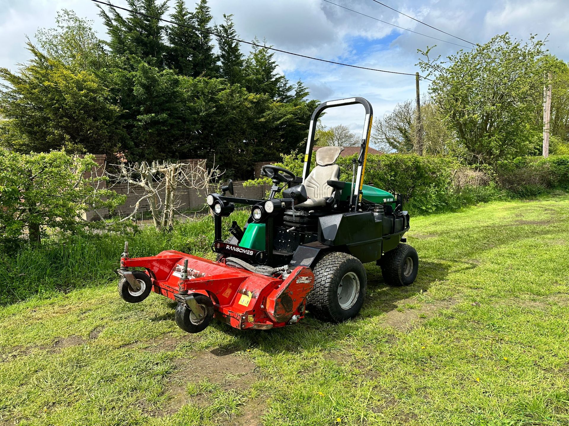 2012 Ransomes HR300 4WD Outfront Ride On Mower With 2015 Trimax 155 Flail Deck *PLUS VAT* - Image 6 of 14