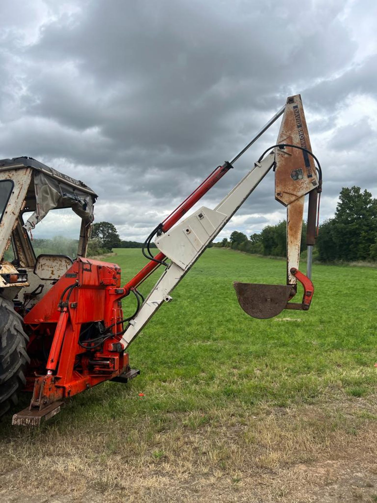 DAVID BROWN 1210 TRACTOR WITH FRONT AND REAR LOADER *PLUS VAT* - Image 5 of 7