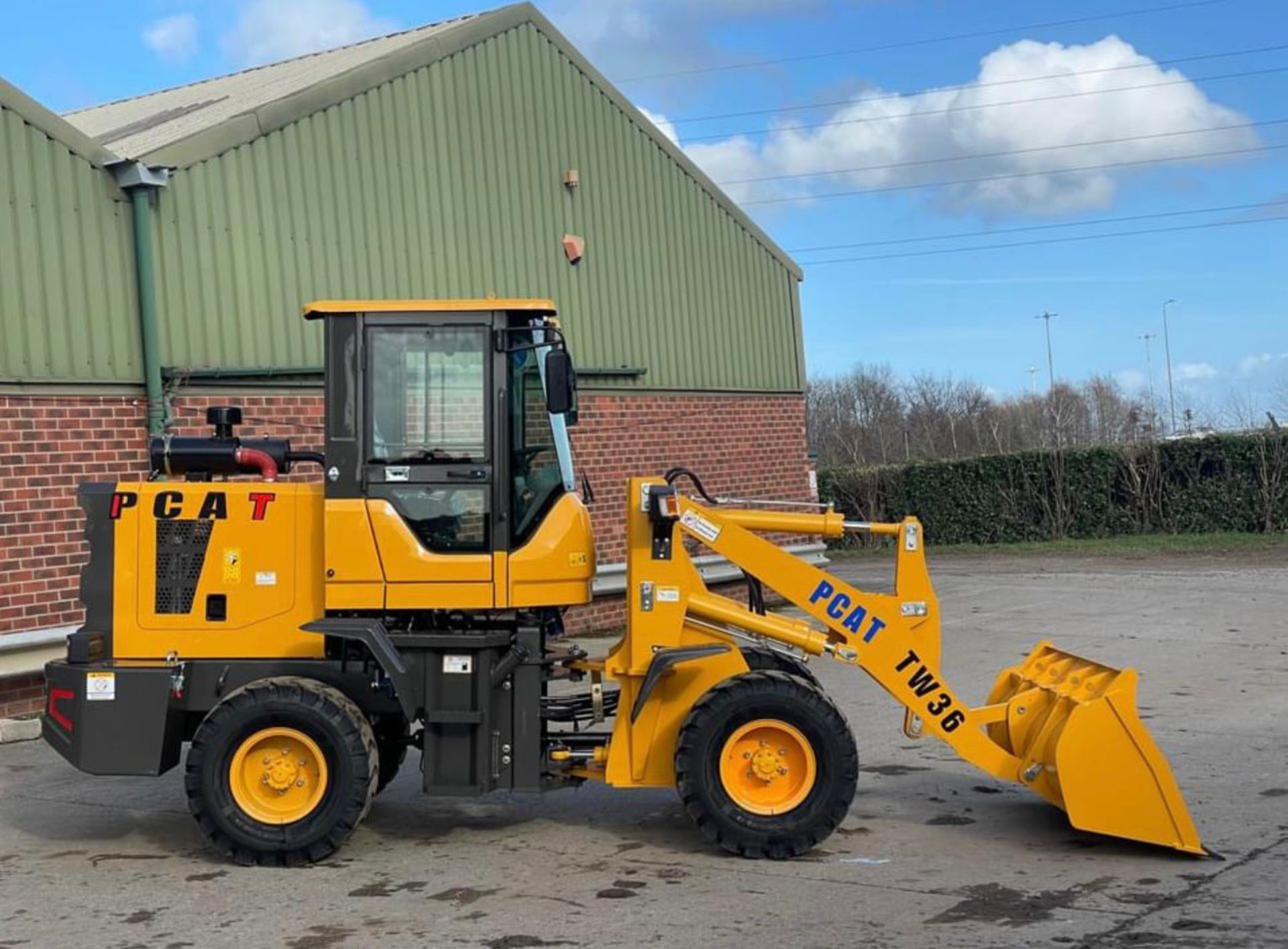 Unused 2023 P-Cat TW36 4WD Loading Shovel *PLUS VAT* - Image 2 of 11