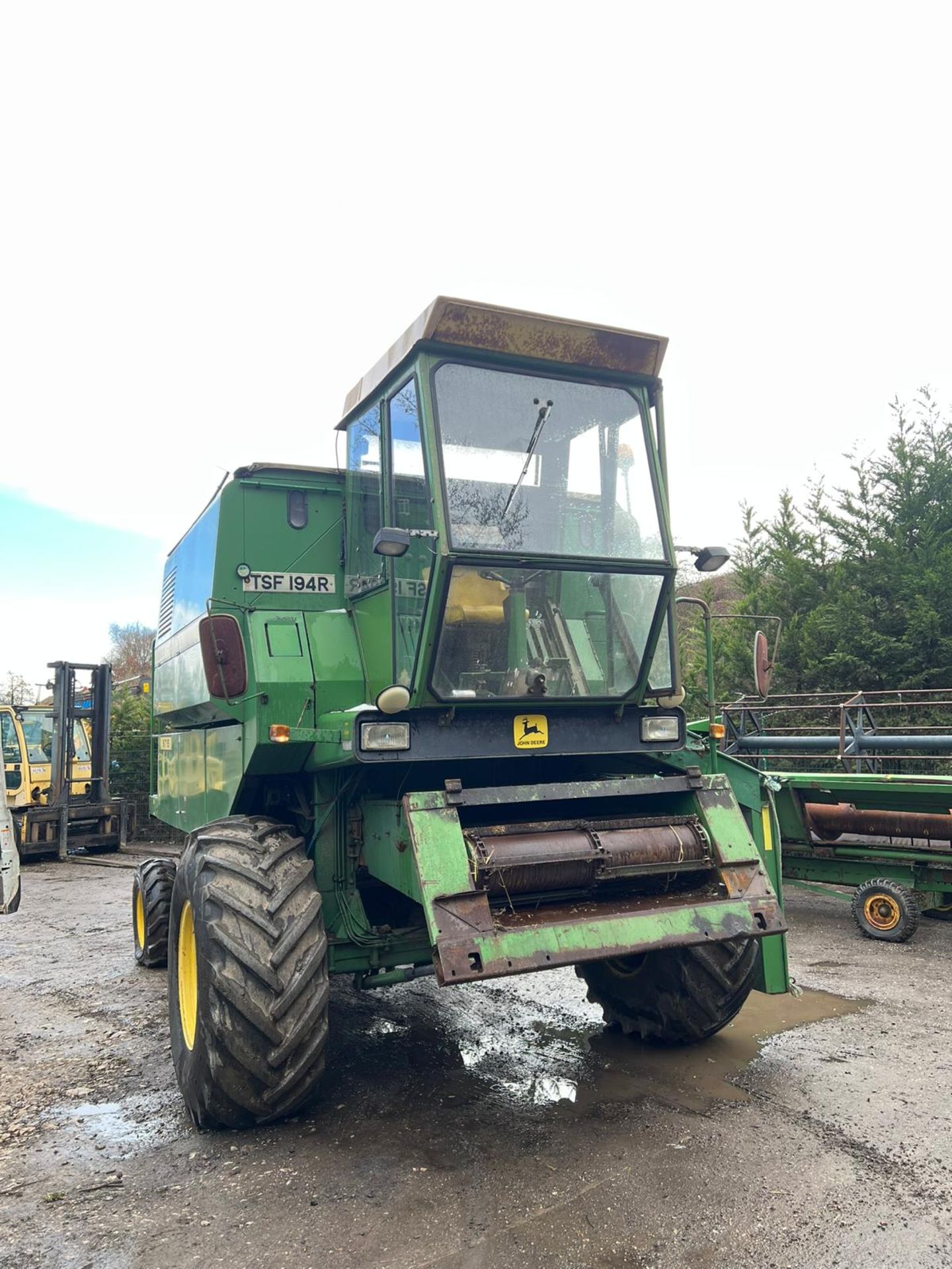 JOHN DEERE 975 COMBINE HARVESTER ROAD REGISTERED WITH HEAD AND DOLLY *PLUS VAT* - Image 5 of 26