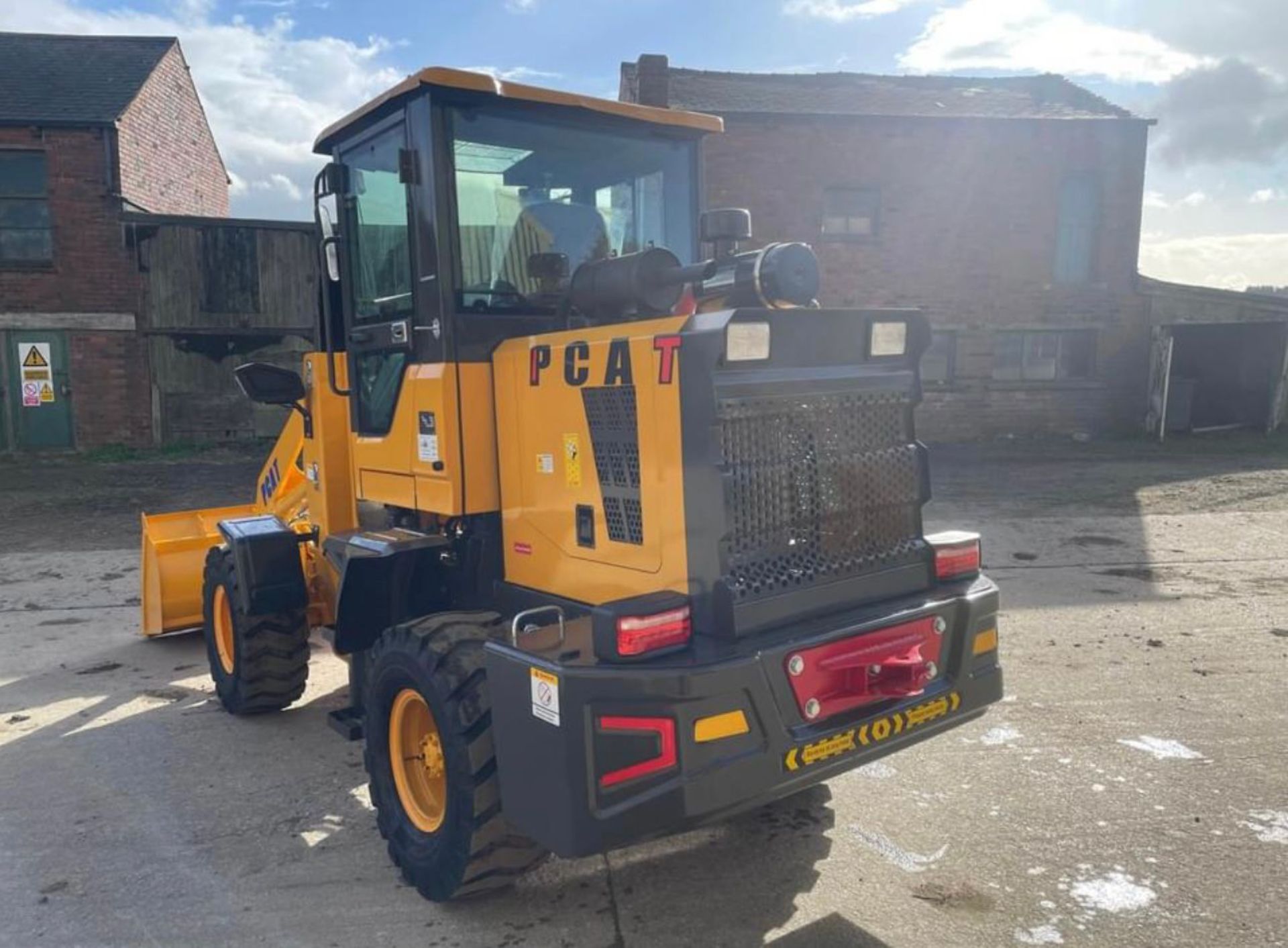 Unused 2023 P-Cat TW36 4WD Loading Shovel *PLUS VAT* - Image 7 of 11