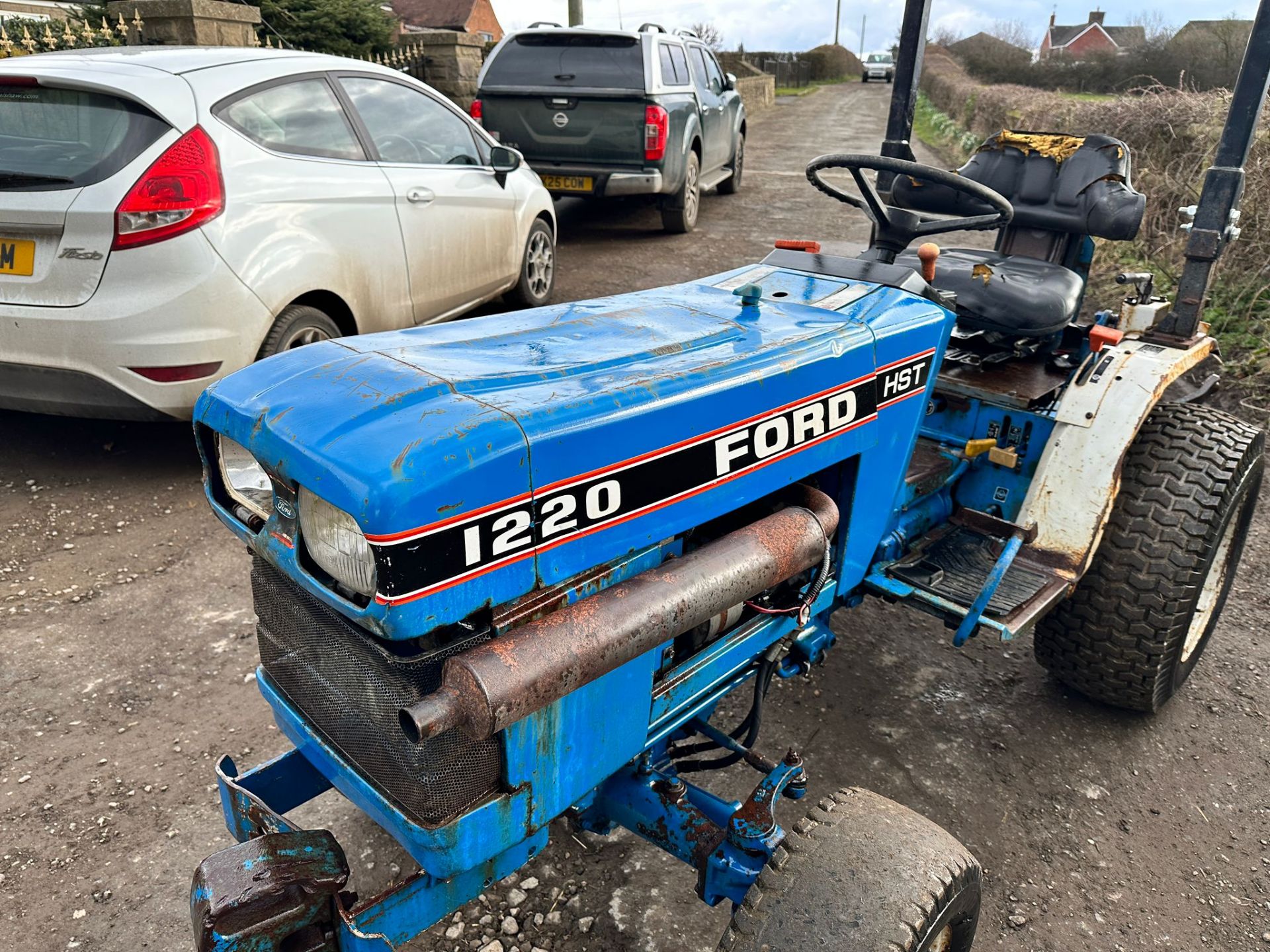 Ford 1220 17HP 4WD HST Compact Tractor *PLUS VAT* - Image 4 of 14