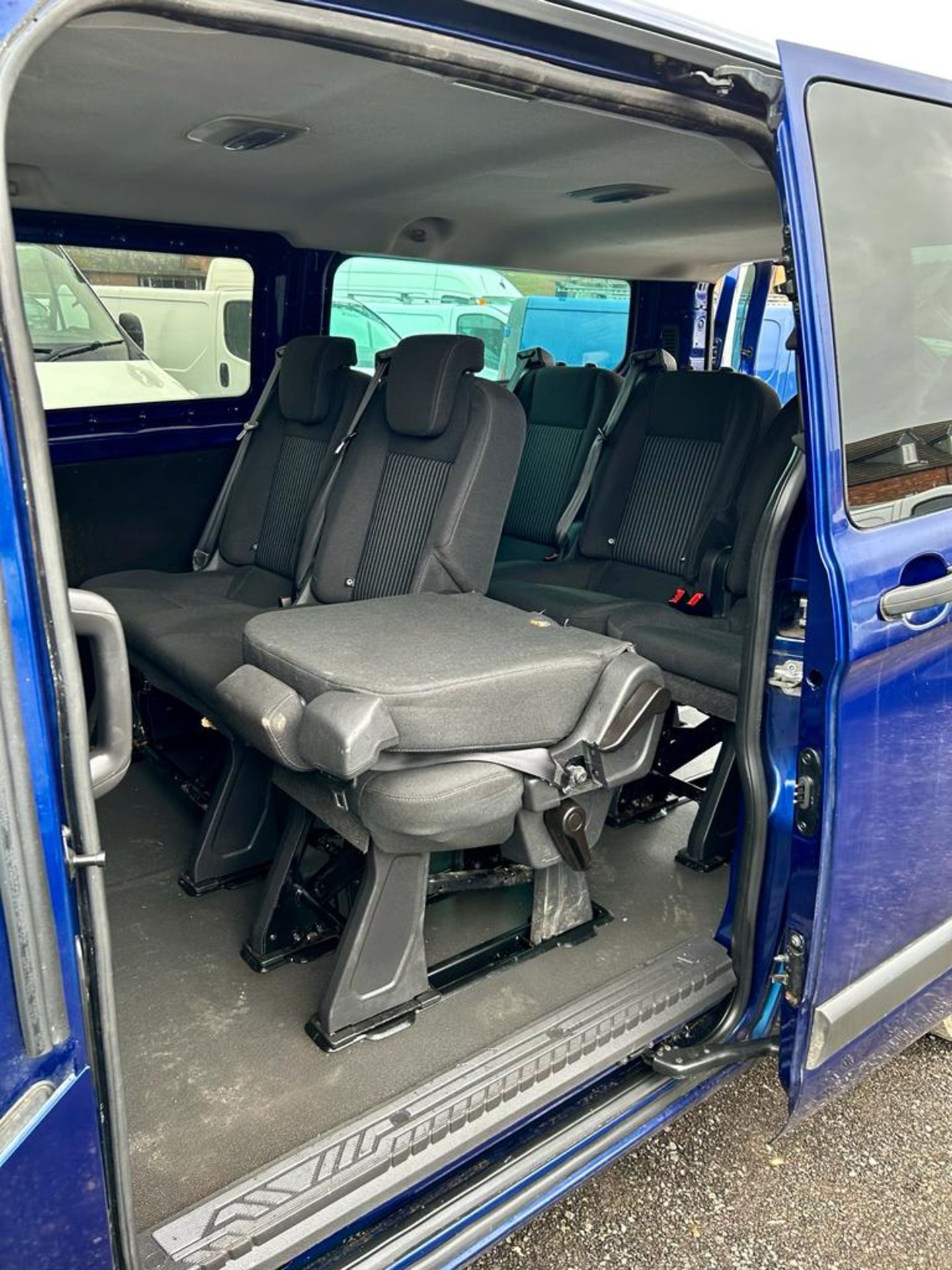 2015 FORD TRANSIT CUSTOM 330 TREND E-TEC BLUE MPV *NO VAT* - Image 11 of 22