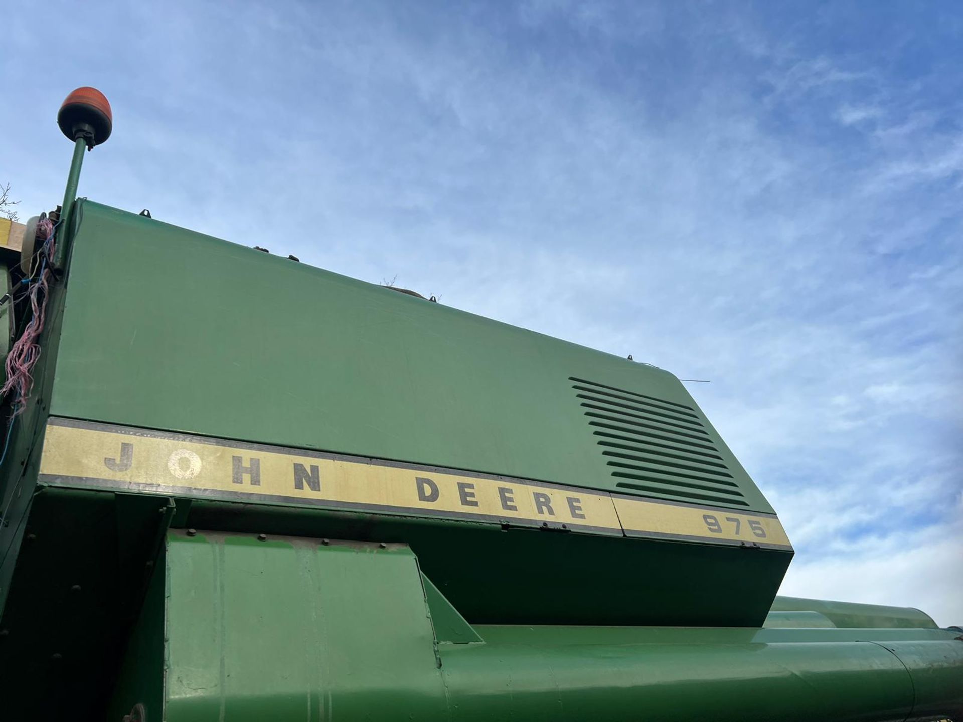 JOHN DEERE 975 COMBINE HARVESTER ROAD REGISTERED WITH HEAD AND DOLLY *PLUS VAT* - Image 21 of 26