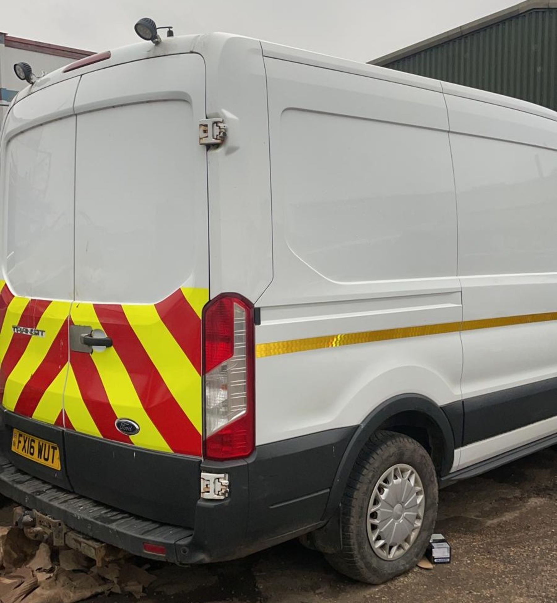 2016 4X4 FORD TRANSIT T350 150BHP WHITE PANEL VAN 240V INVERTER *NO VAT* - Image 6 of 14