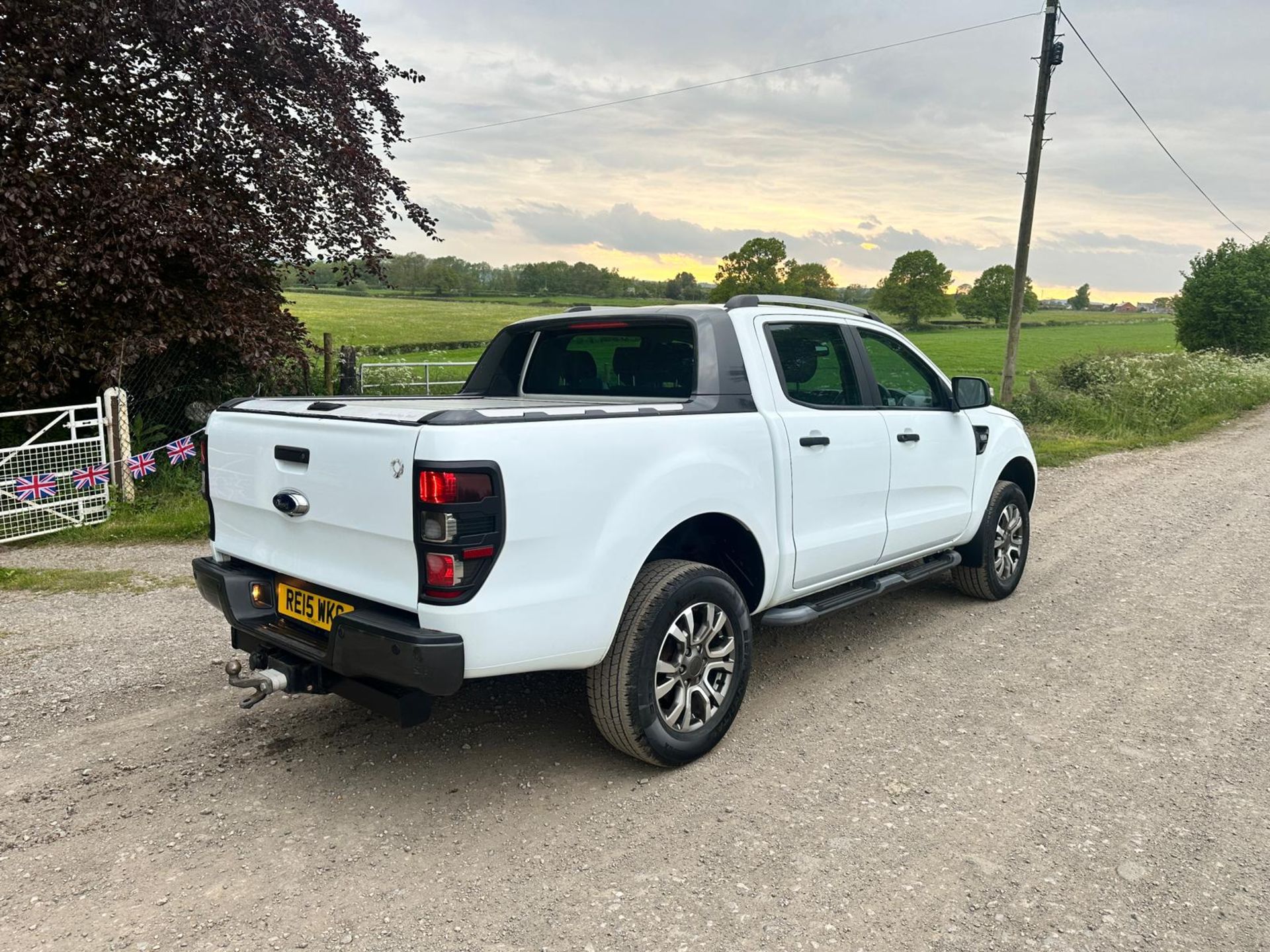 2015 FORD RANGER WILDTRAK 4X4 TDCI AUTOMATIC WHITE PICK UP *PLUS VAT* - Image 7 of 29