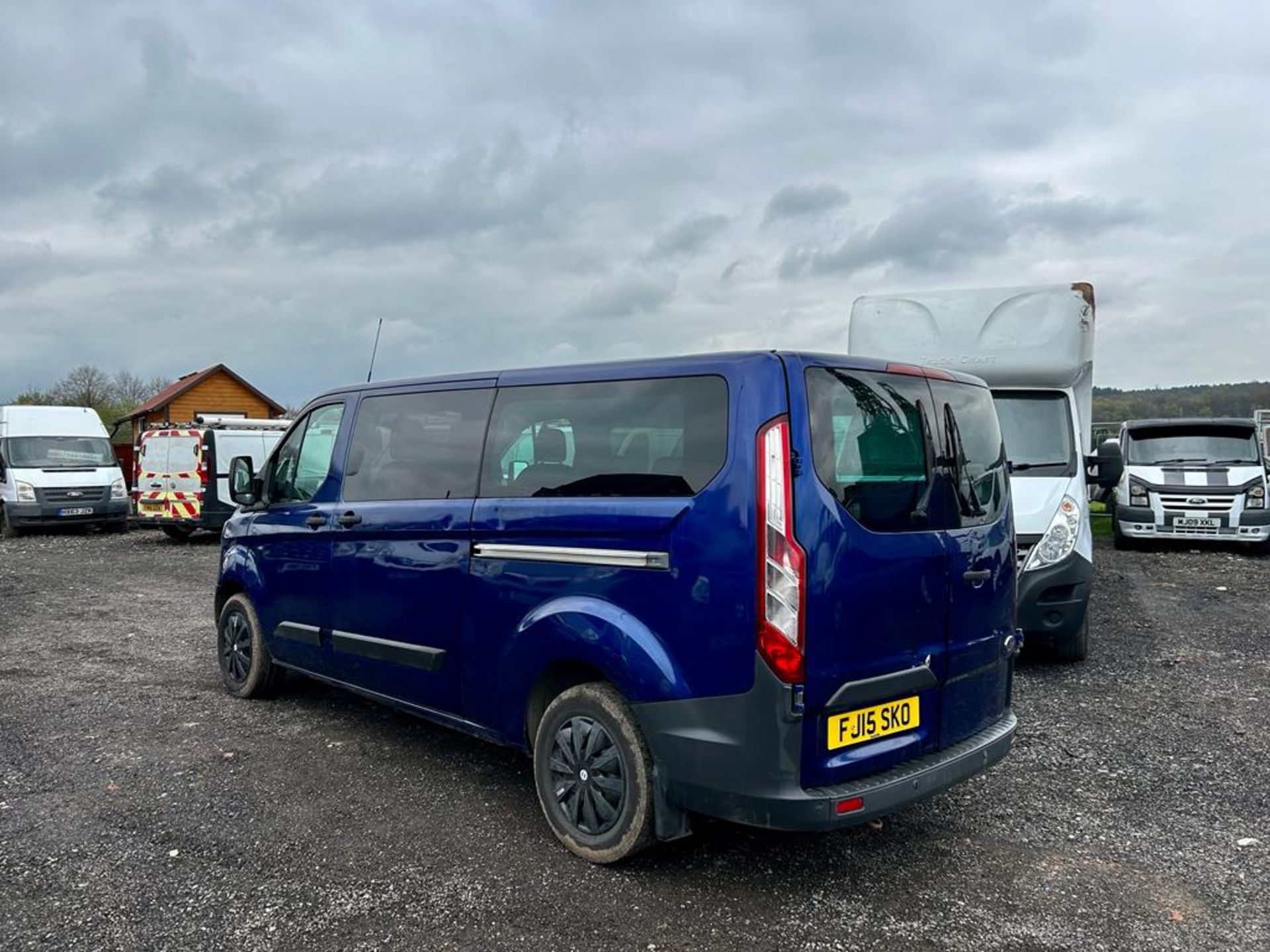 2015 FORD TRANSIT CUSTOM 330 TREND E-TEC BLUE MPV *NO VAT* - Image 3 of 22