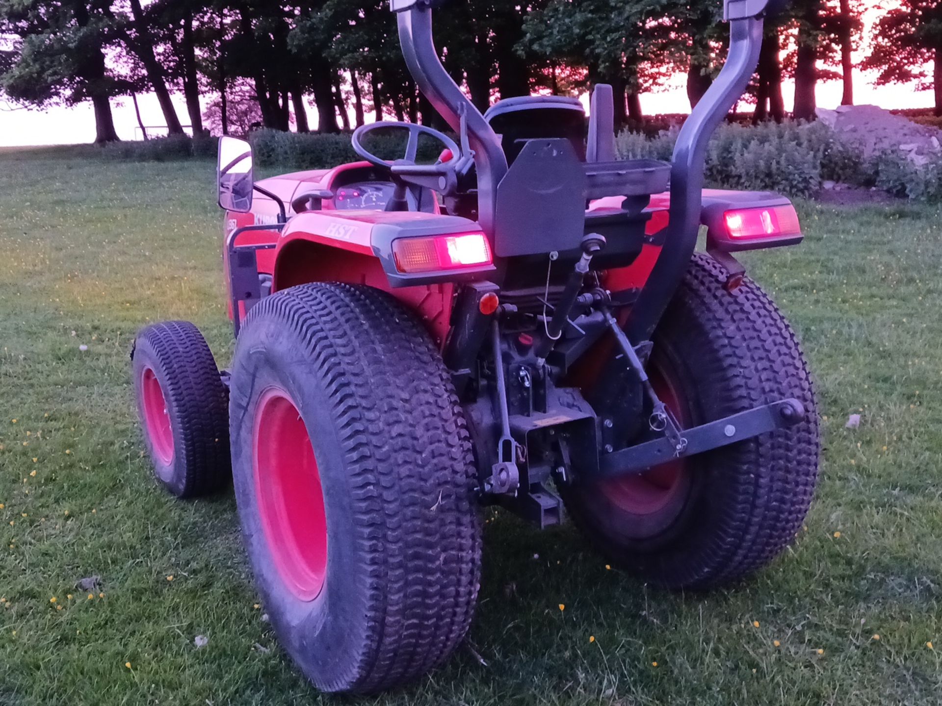 2018 Kubota L1361 Tractor *NO VAT* - Image 5 of 17