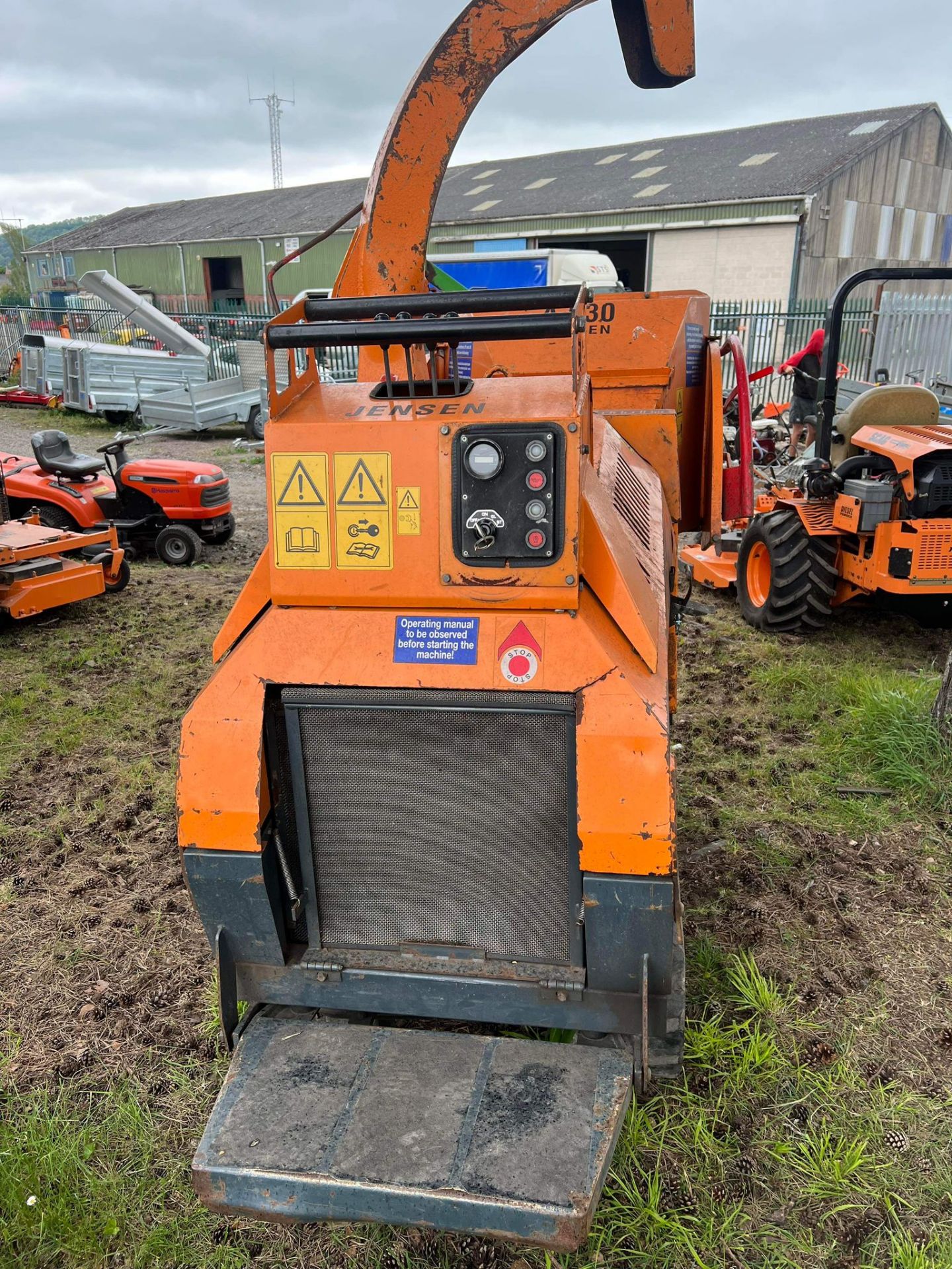 2010 JENSEN A530T DIESEL TRACKED WOOD CHIPPER *PLUS VAT* - Image 2 of 4