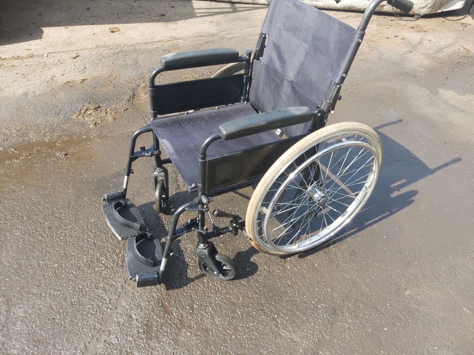 Lomax Self-Propelled Wheelchair *NO VAT* - Image 2 of 4