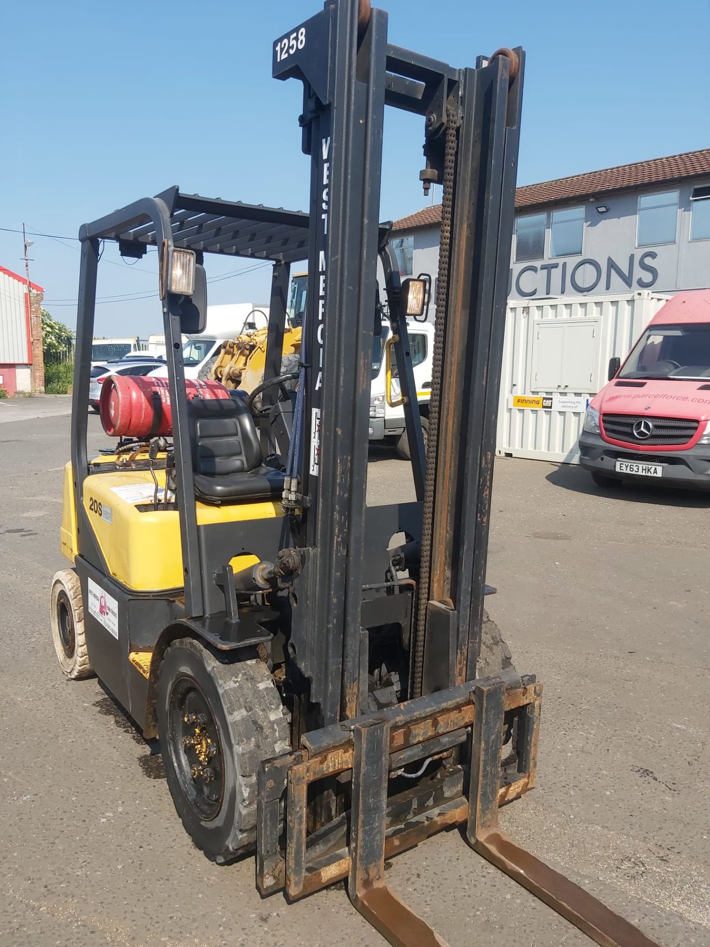 DAEWOO 2.0 TON LPG FORKLIFT - READY FOR WORK *NO VAT* - Image 4 of 15