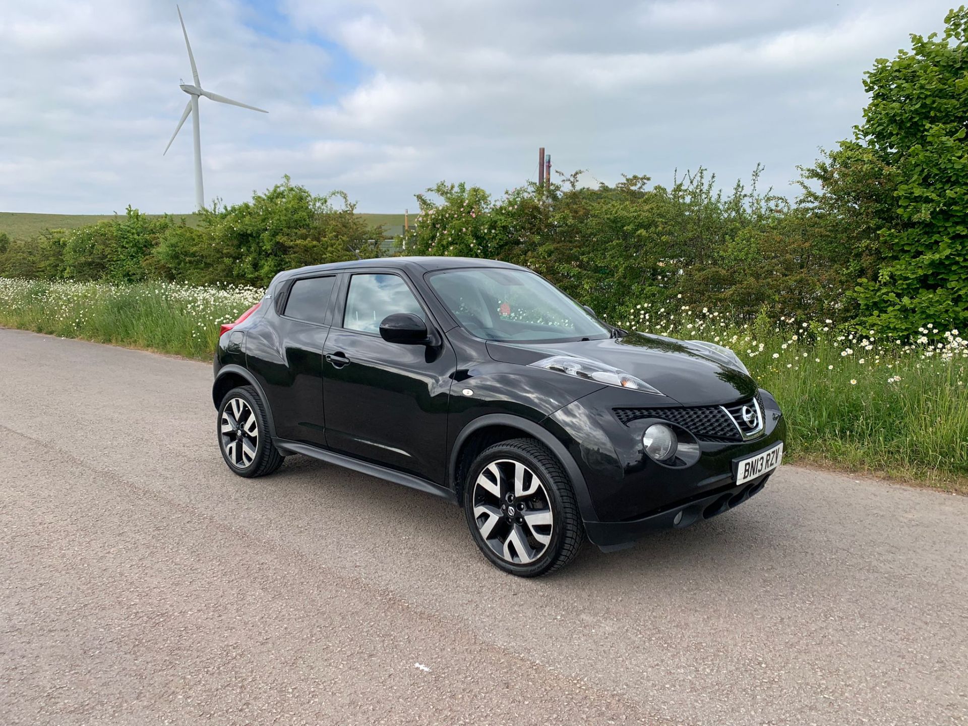 2013/13 REG NISSAN JUKE N-TEC 1.6 PETROL SUV, SHOWING 1 FORMER KEEPER *NO VAT* - Image 7 of 18