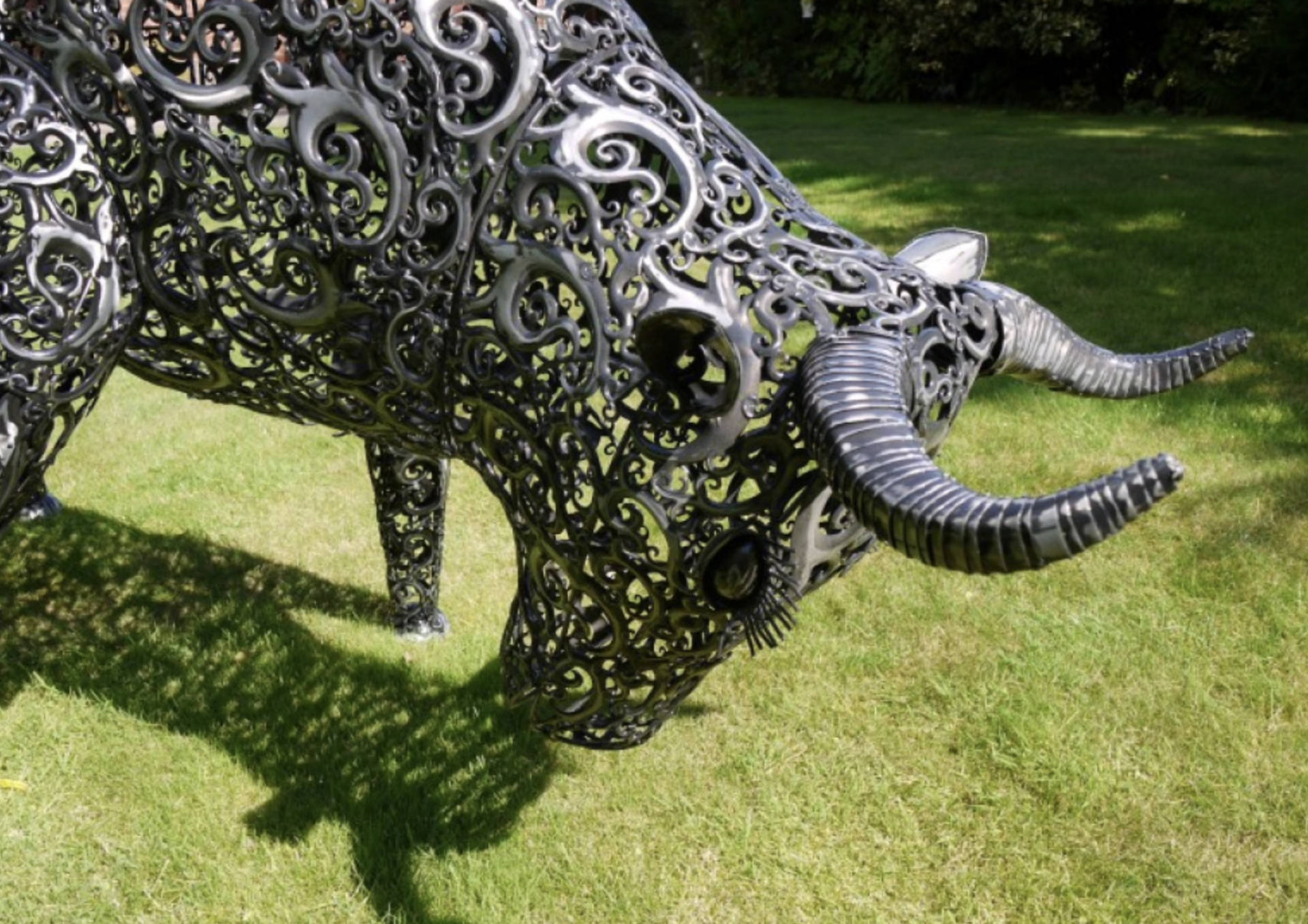 RUSTY CHARGING METAL BULL *PLUS VAT* - Image 3 of 6