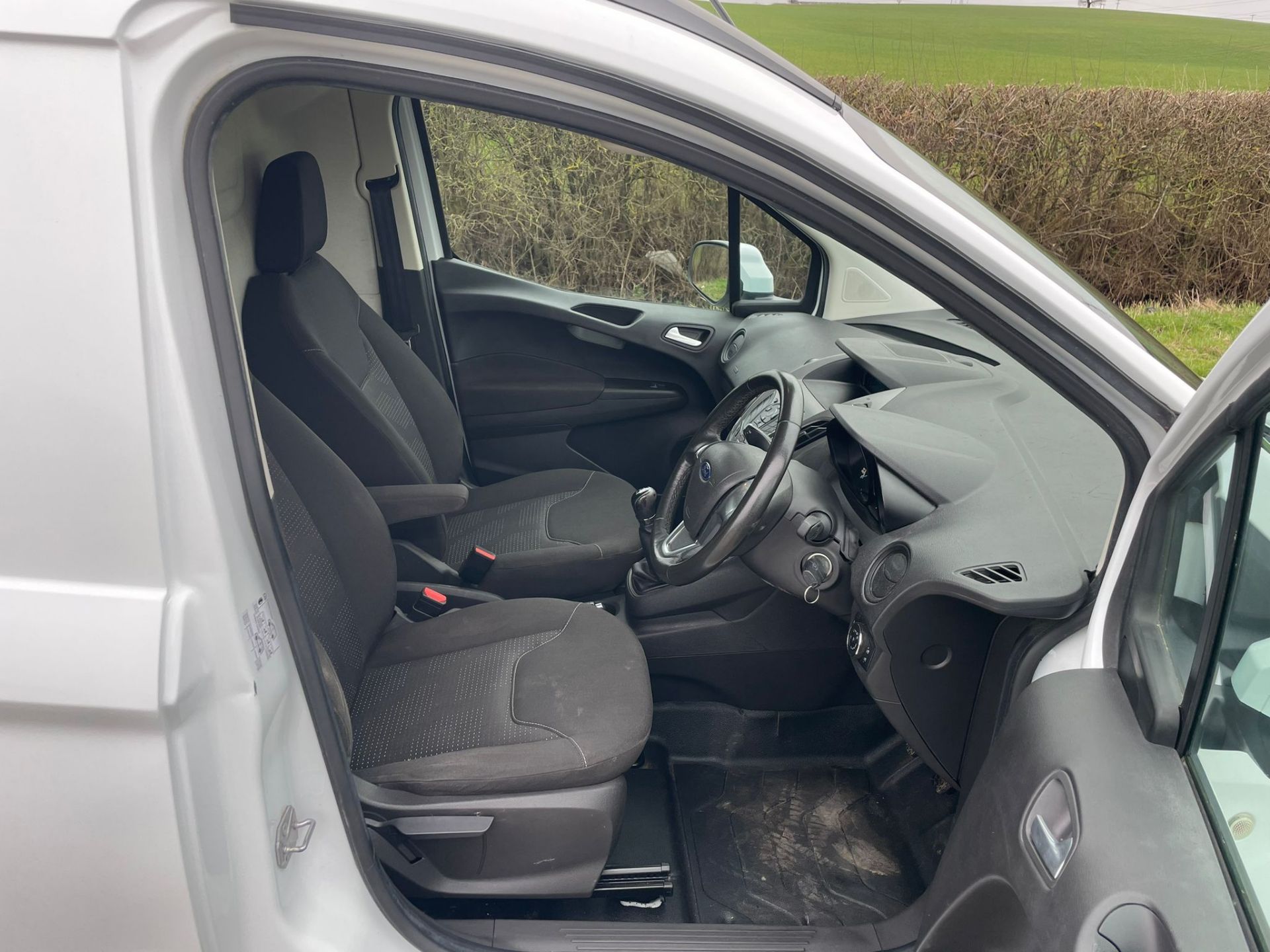2017 FORD TRANSIT COURIER TREND WHITE PANEL VAN *NO VAT* - Image 8 of 11