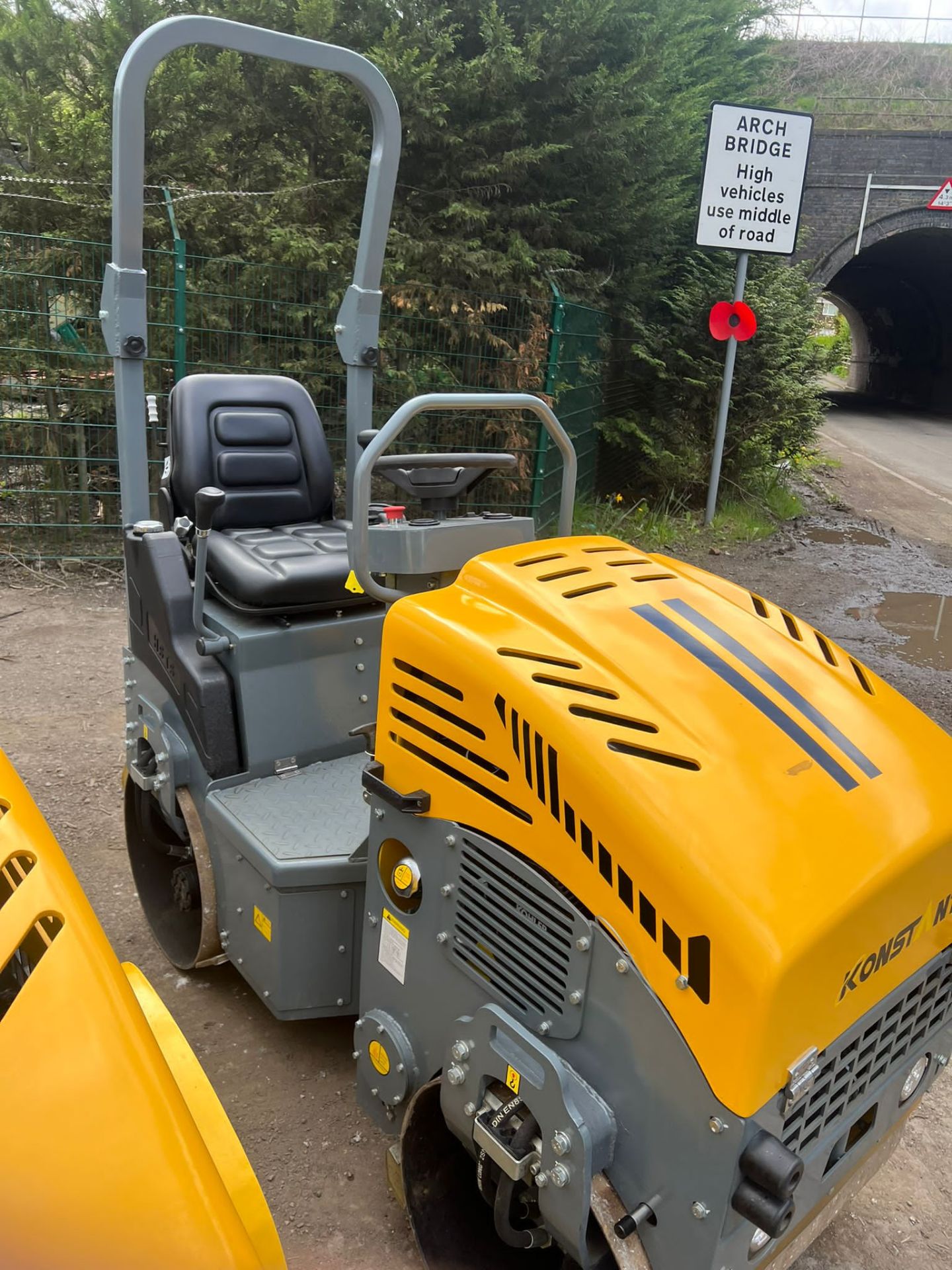 Unused Konstant 950 Double Drum Ride On Vibrating Road Roller *PLUS VAT* - Image 14 of 15