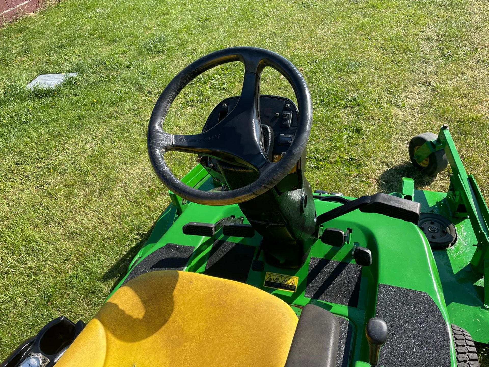 JOHN DEERE 1445 OUT FRONT RIDE ON LAWN MOWER *NO VAT* - Image 17 of 17
