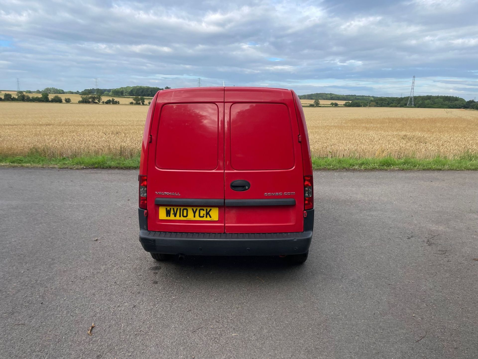 2010 VAUXHALL COMBO 1700 CDTI RED PANEL VAN *NO VAT* - Image 6 of 12