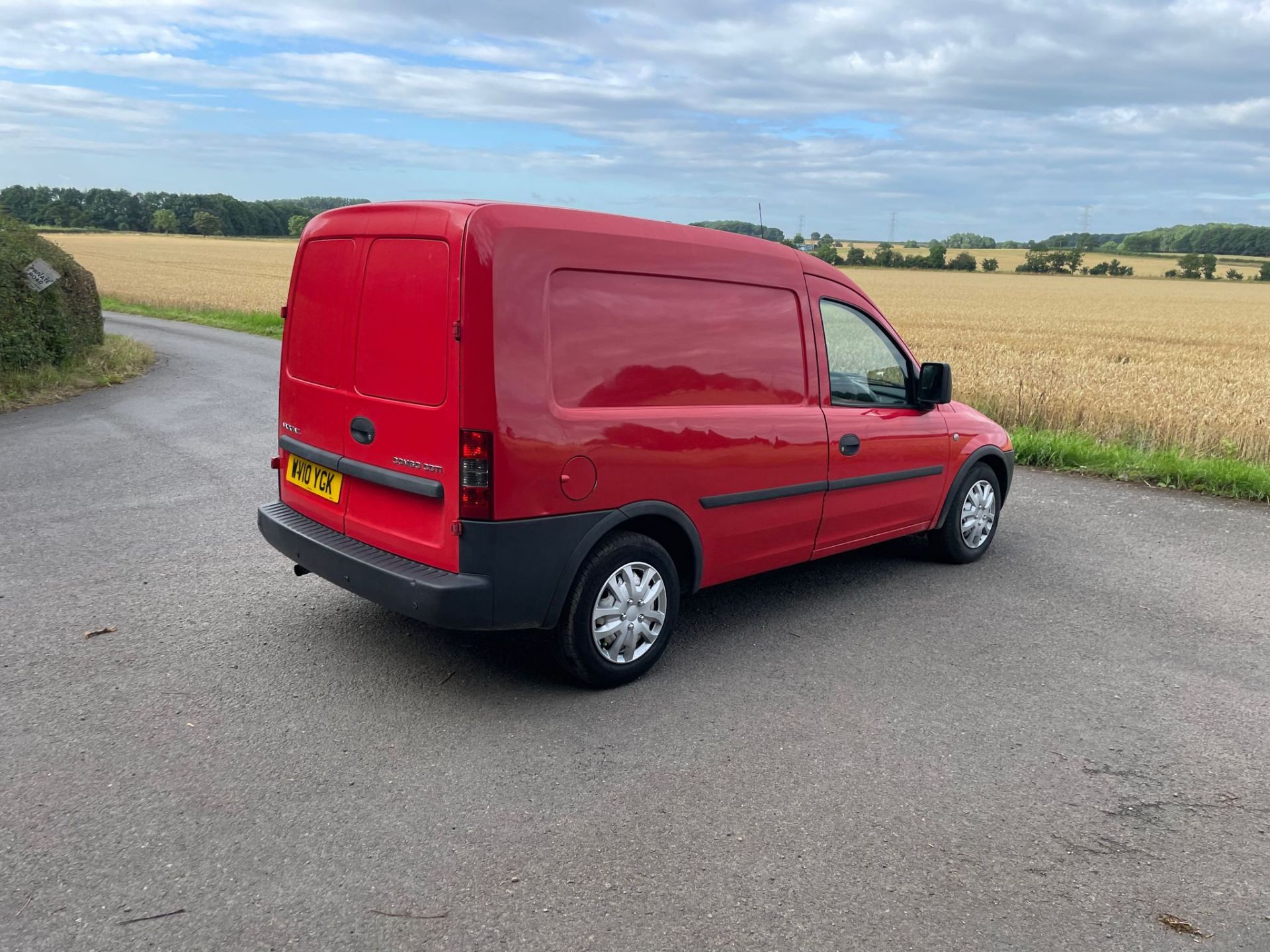 2010 VAUXHALL COMBO 1700 CDTI RED PANEL VAN *NO VAT* - Image 7 of 12