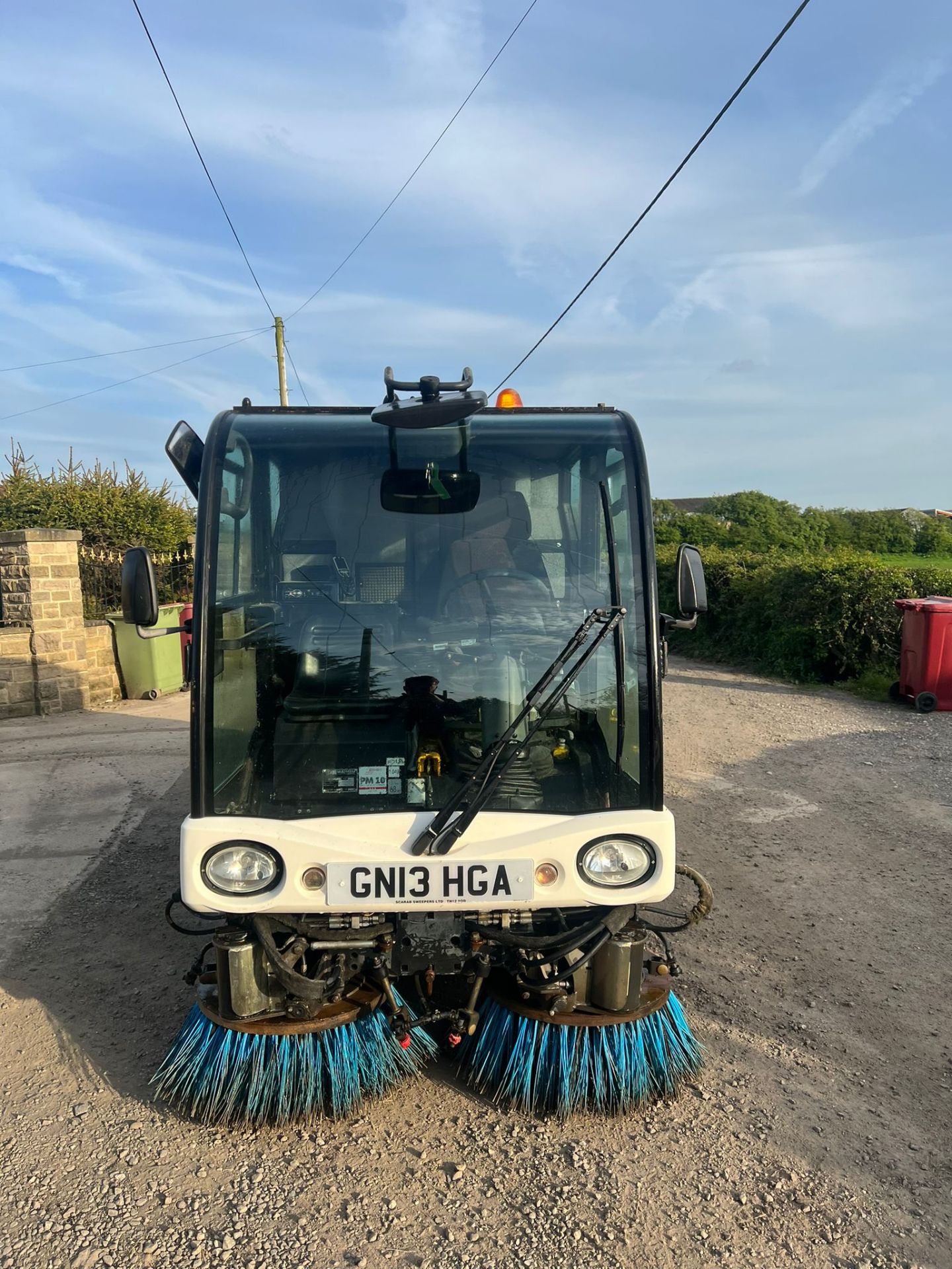 2013 Mathieu Azurs 200 Compact Sweeper Road Sweeper *PLUS VAT* - Image 2 of 15