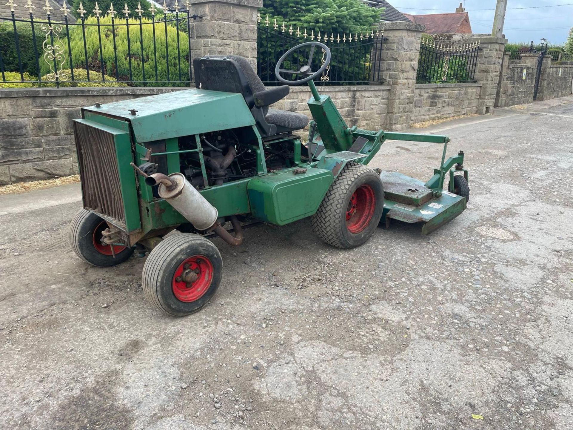 RANSOMES BOBCAT OUTFRONT RIDE ON MOWER *NO VAT* - Image 4 of 9