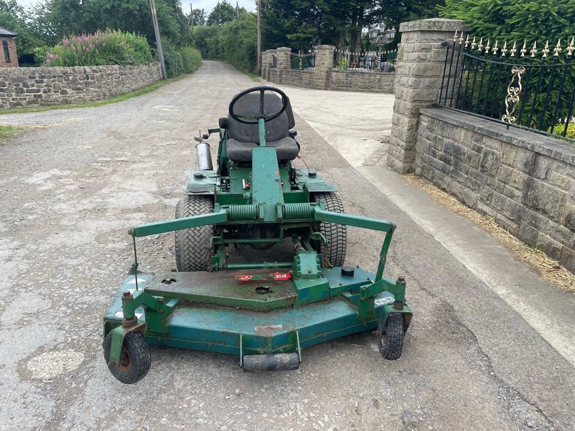 RANSOMES BOBCAT OUTFRONT RIDE ON MOWER *NO VAT* - Image 6 of 9