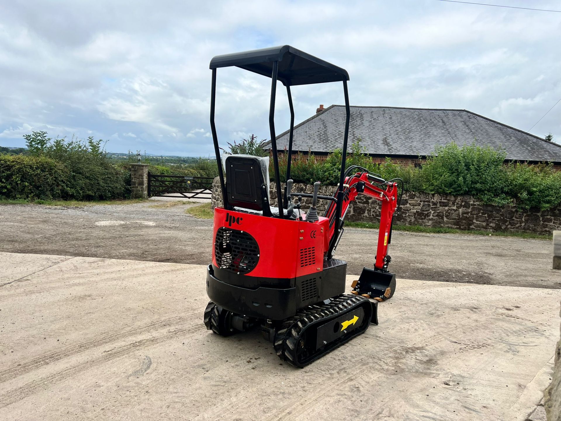 Unused JPC HT12 1 Ton Mini Digger *PLUS VAT* - Image 3 of 8