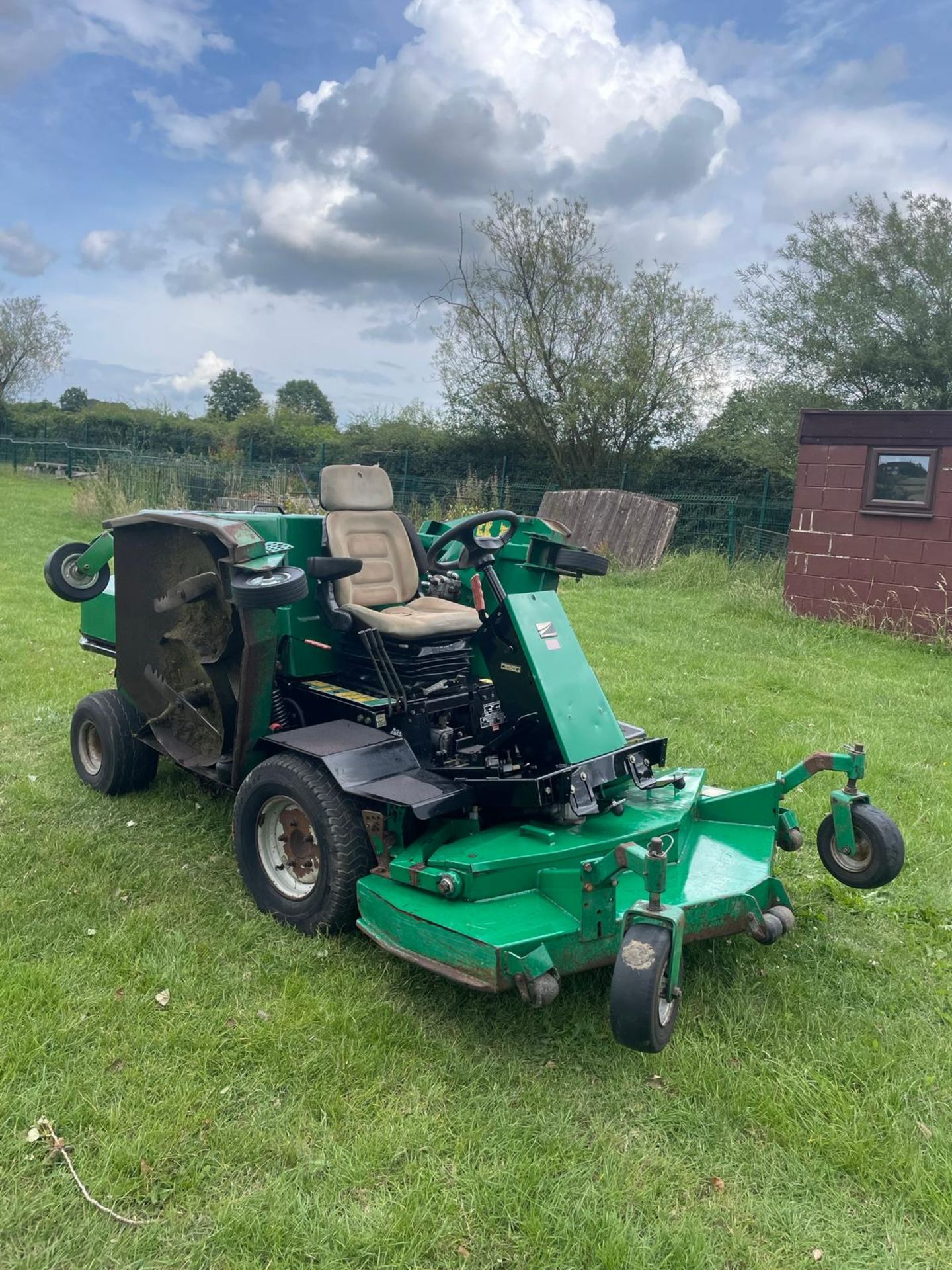 RANSOMES 960 4WD BATWING RIDE ON MOWER *PLUS VAT*