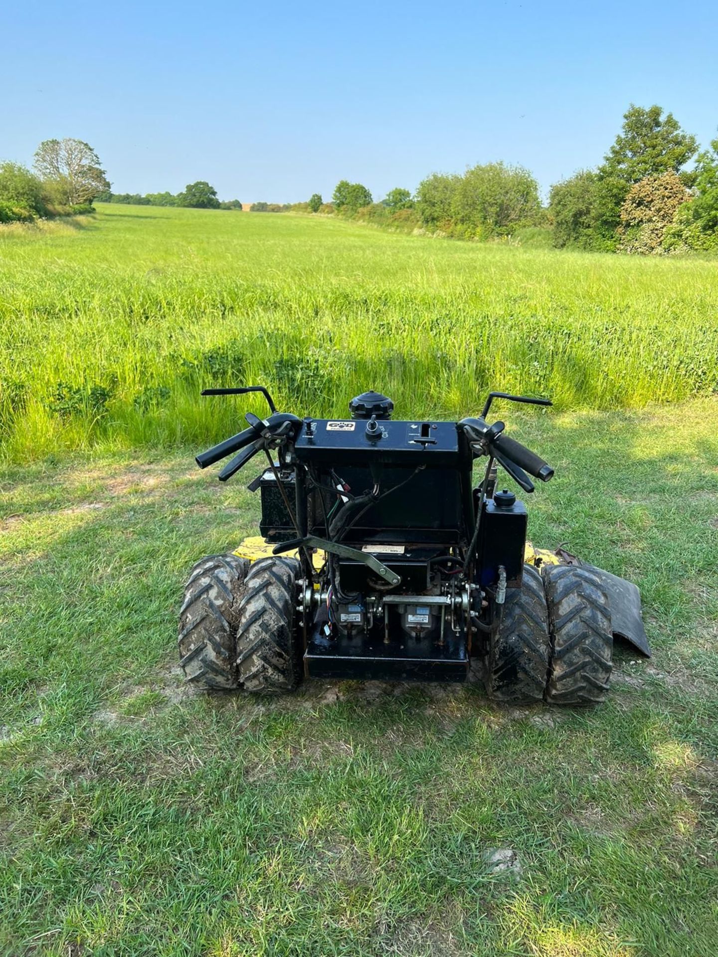 GREAT DANE ZERO TURN LAWN MOWER *PLUS VAT* - Image 3 of 9