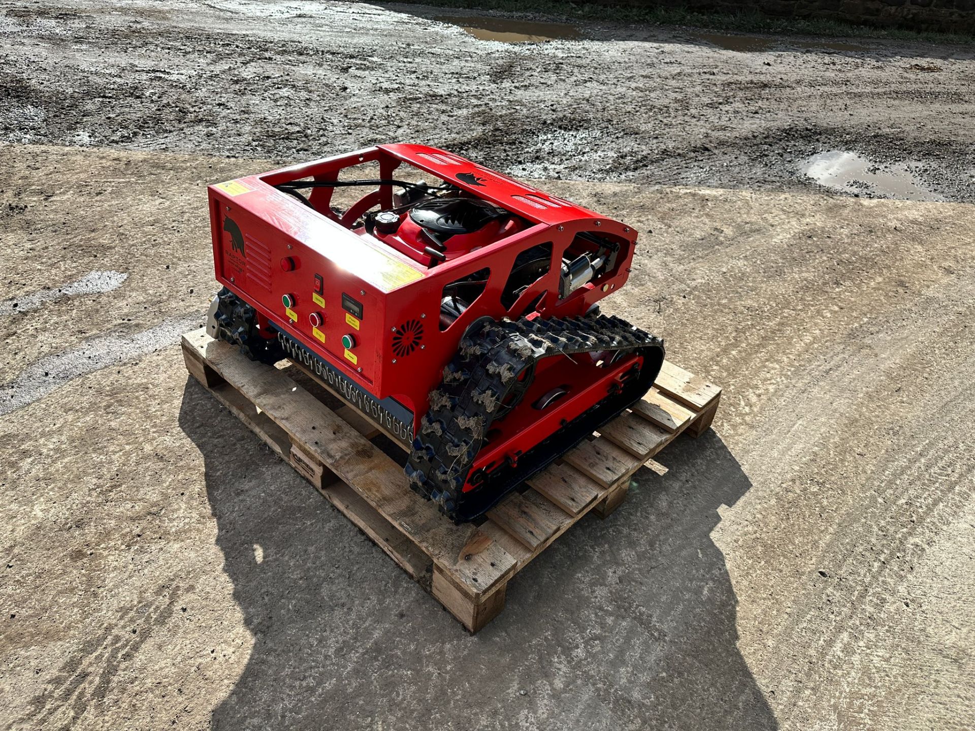 Unused 2022 Raptor VT900 Remote Controlled Bank/Slope Lawn Mower *PLUS VAT* - Image 2 of 13