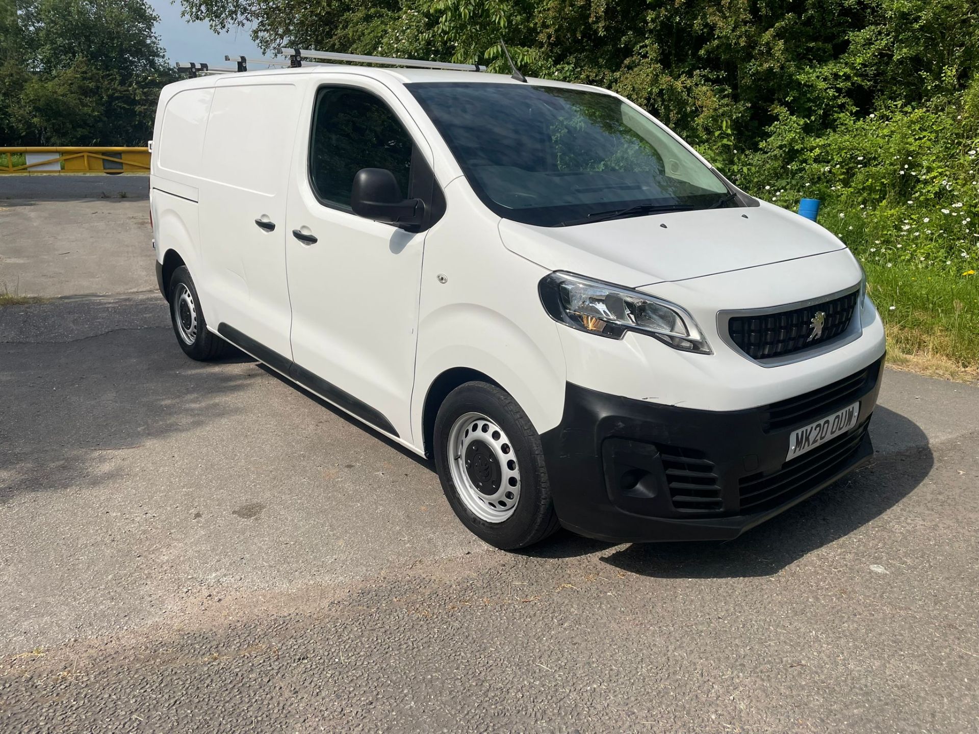2020/20 REG PEUGEOT EXPERT PROFESSIONAL L1 BLUE HDI 2.0 DIESEL LOW MILES, SHOWING 0 FORMER KEEPERS