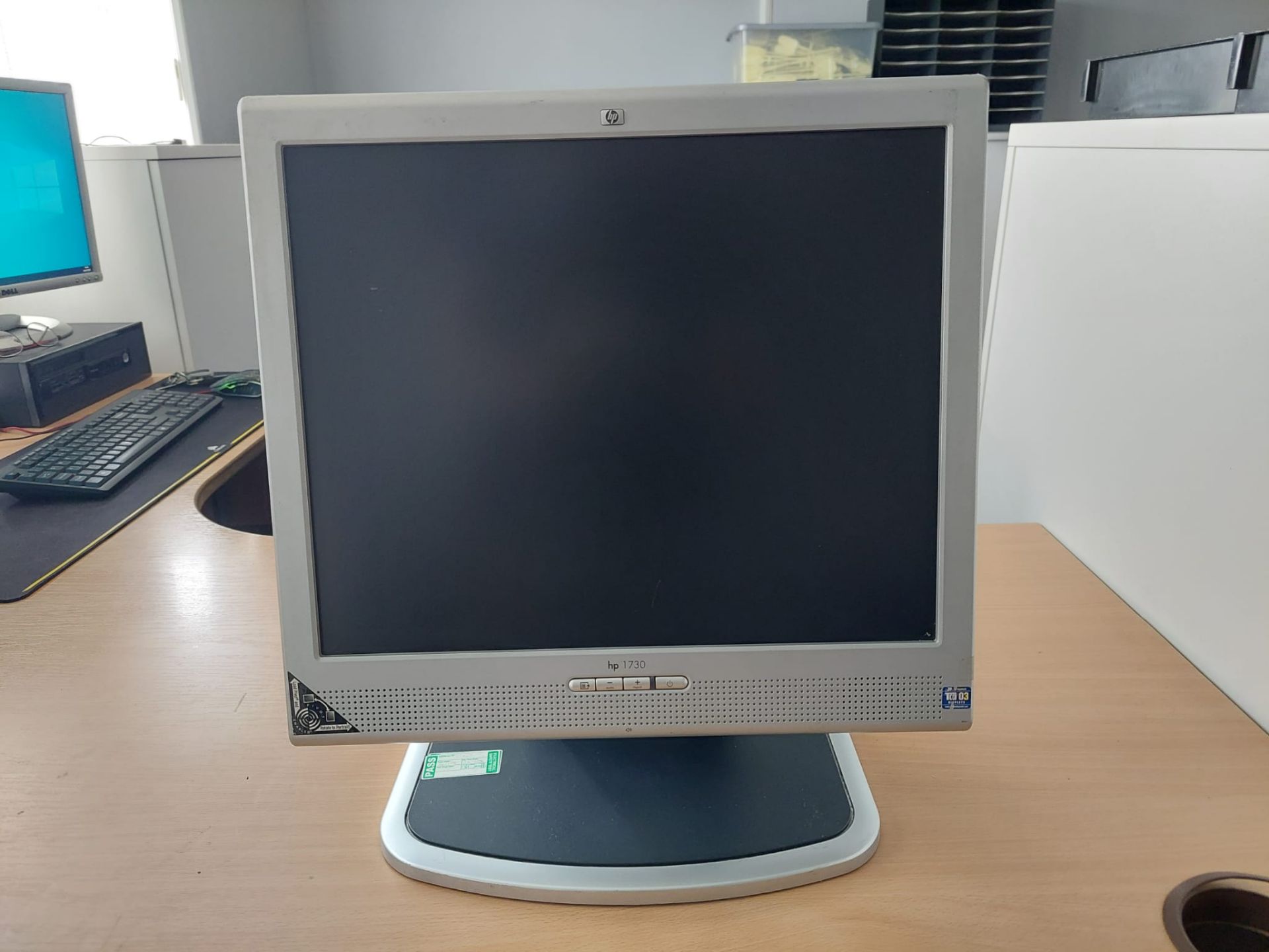 Dell Ultrasharp and HP 1730 Monitor Bundle *NO VAT* - Image 4 of 9