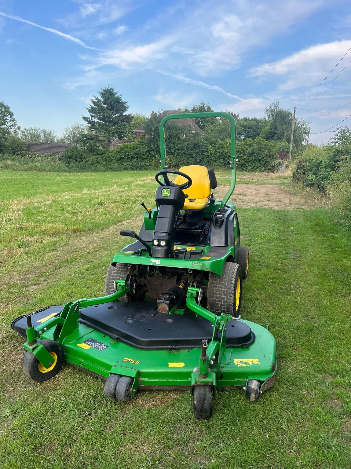 John Deere 1445 Ride On Lawn Mower Out Front Deck *PLUS VAT* - Image 6 of 15