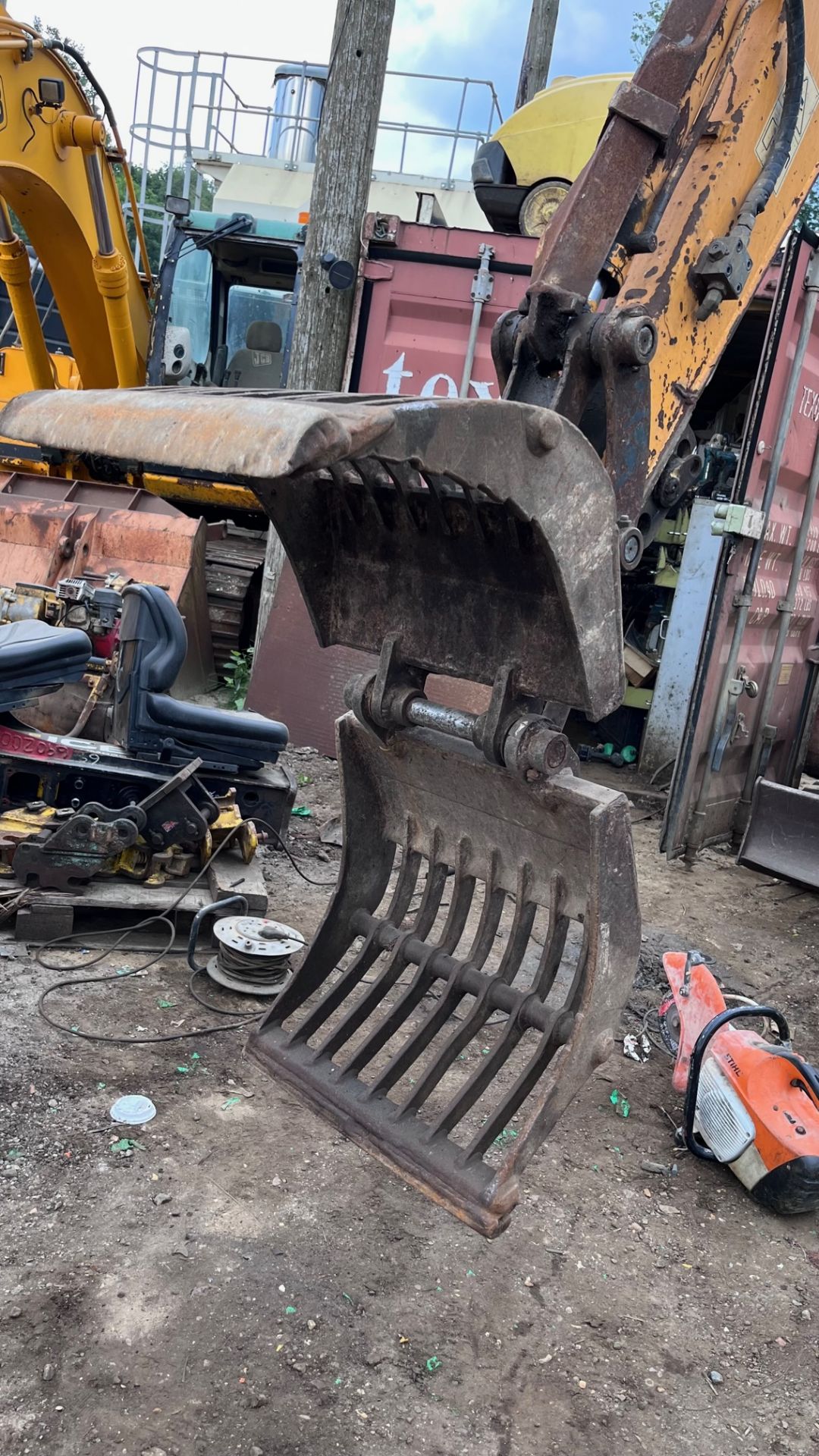2015 Weld On Grapple to suit 3-5 ton Mini Digger *PLUS VAT* - Image 2 of 4