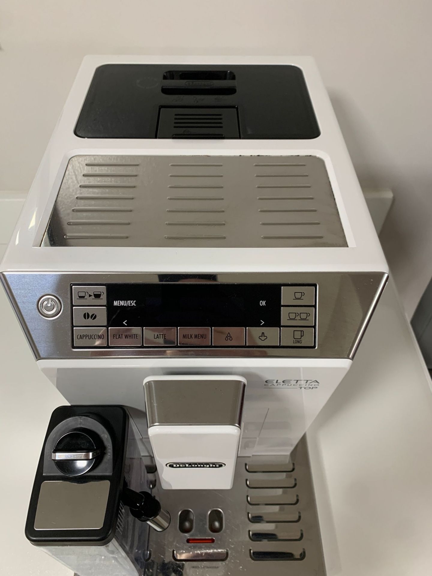 Delonghi Eletta Cappuccino Fully Automatic Bean to Cup coffee machine - White RRP £999 *NO VAT* - Image 5 of 8