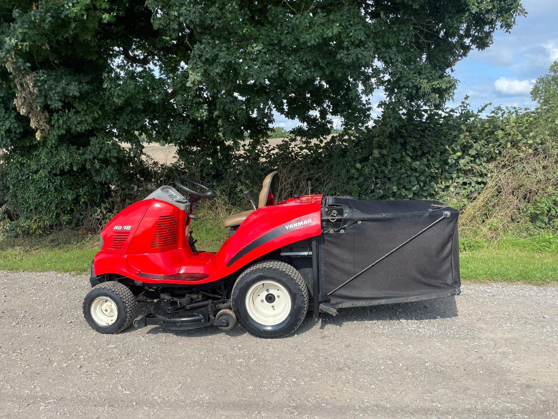 YANMAR RD18 RIDE ON LAWN MOWER *PLUS VAT*