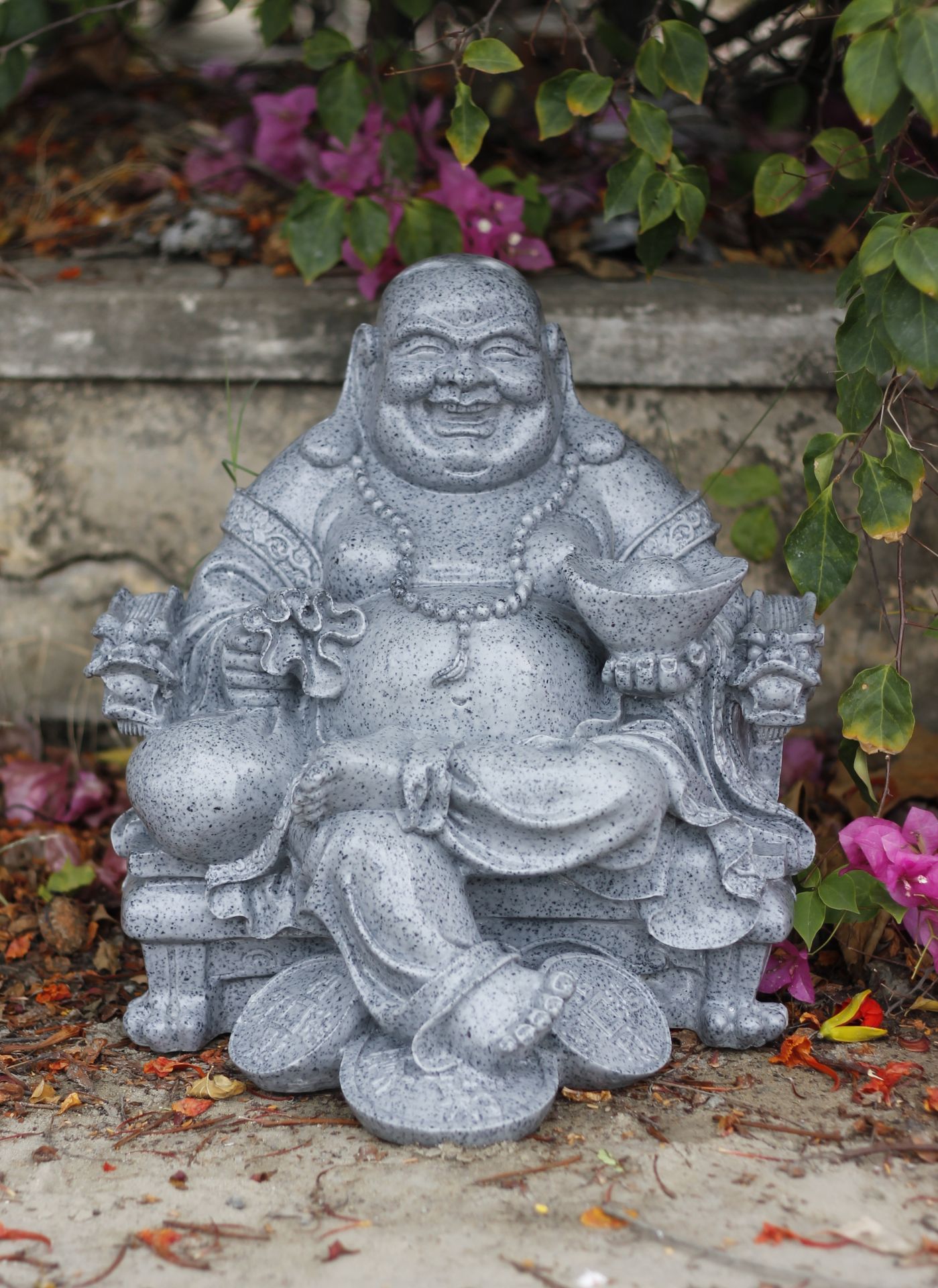 Stunning Dinova Wealthy Sitting Buddha statue *PLUS VAT*