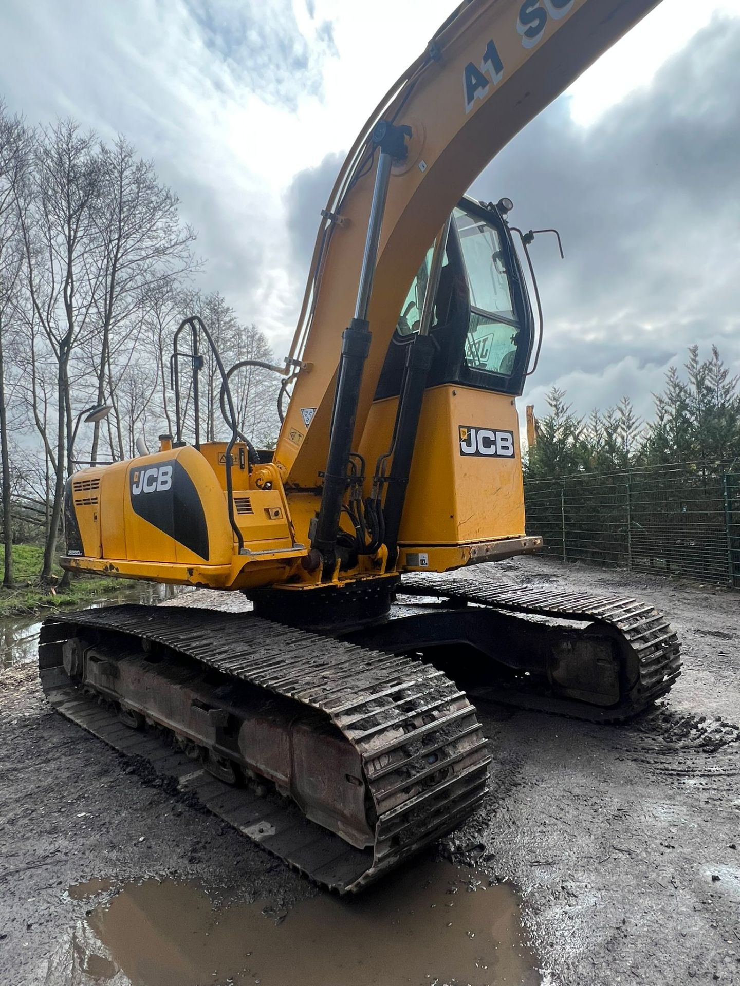 2012 JCB JS220LC 22 TON DIGGER/ EXCAVATOR *PLUS VAT* - Image 9 of 14